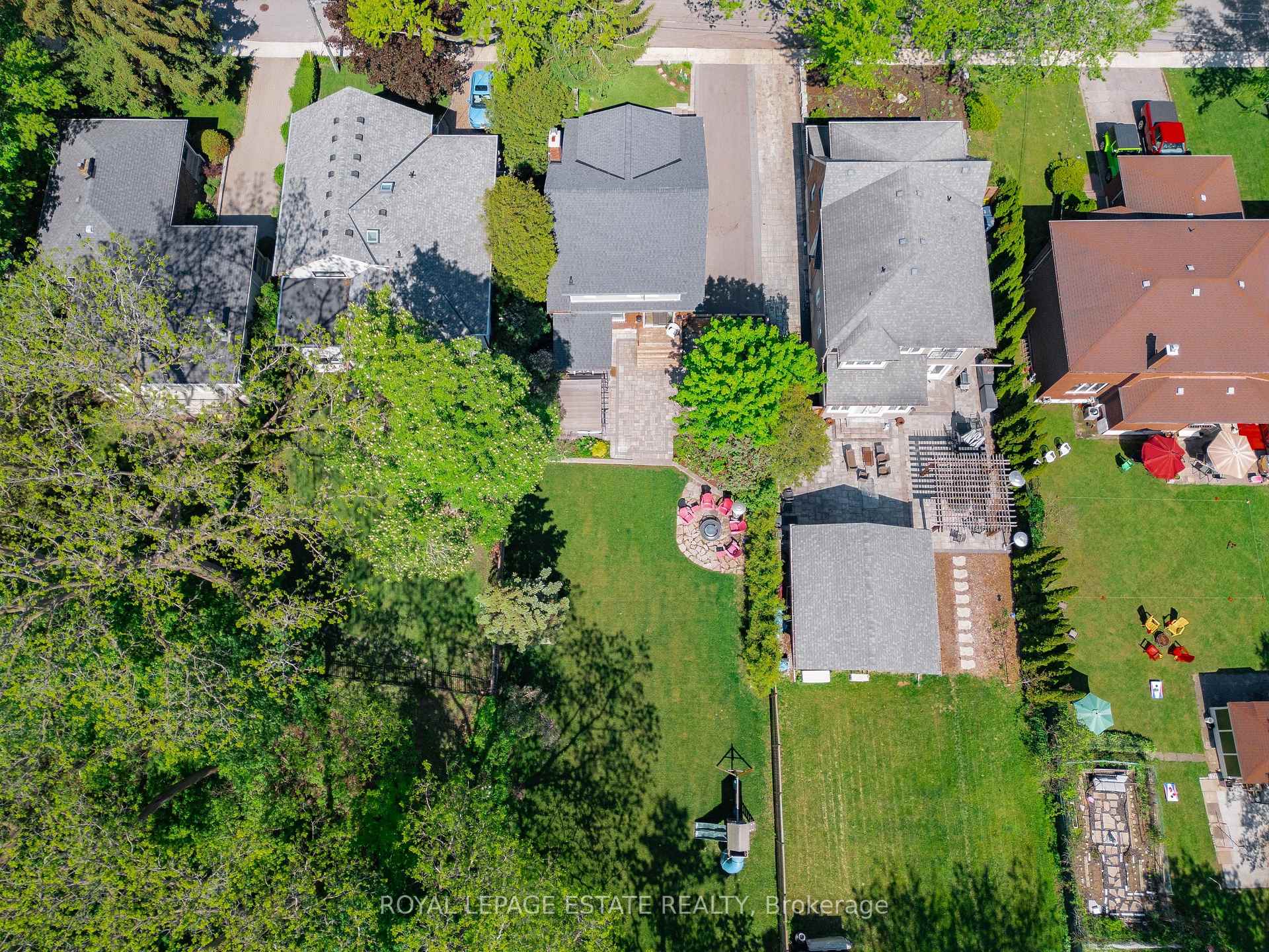 Photo 46 of 148 Scarboro Crescent, Scarborough, Cliffcrest — HOMEH