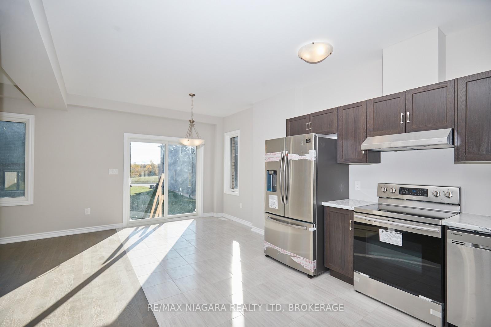 Photo 8 of 226 Bethune Avenue, Welland, Lincoln/Crowland — HOMEH