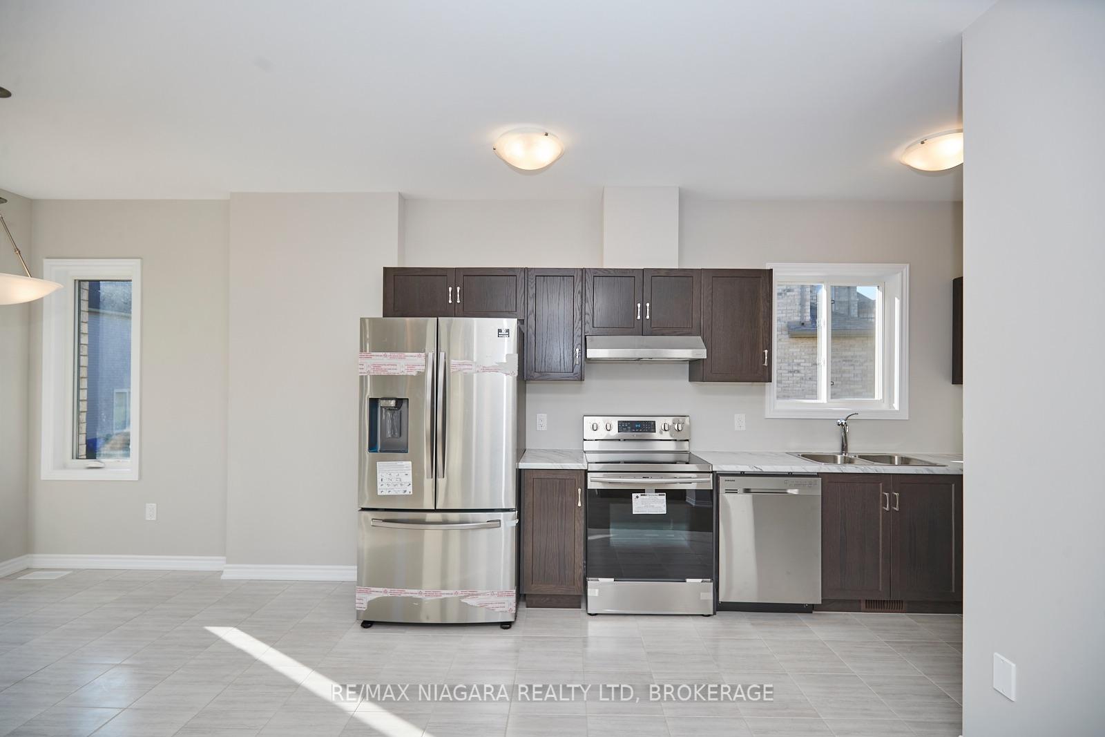 Photo 9 of 226 Bethune Avenue, Welland, Lincoln/Crowland — HOMEH