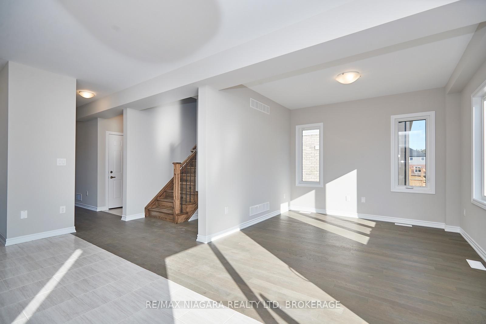 Photo 13 of 226 Bethune Avenue, Welland, Lincoln/Crowland — HOMEH