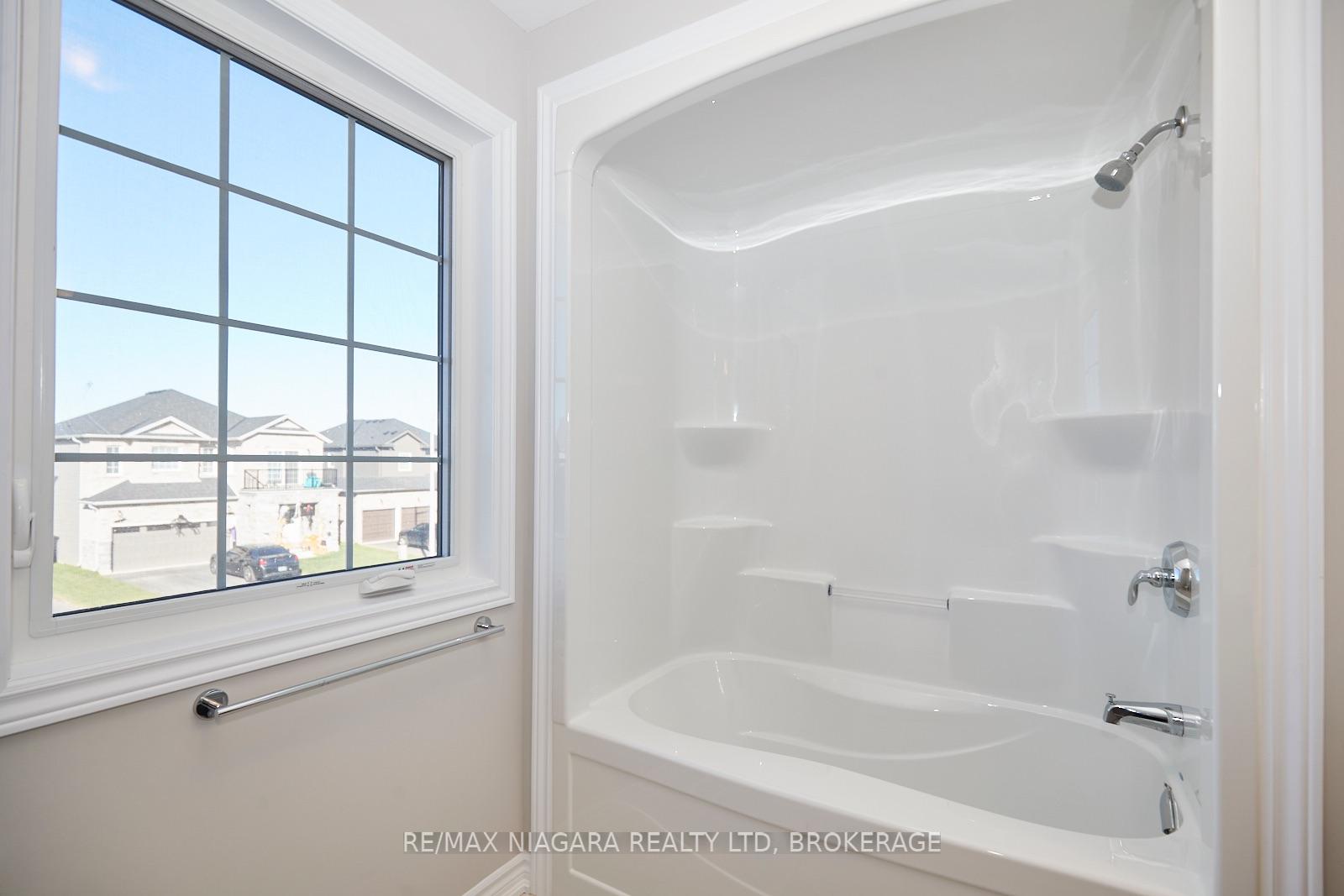 Photo 19 of 226 Bethune Avenue, Welland, Lincoln/Crowland — HOMEH