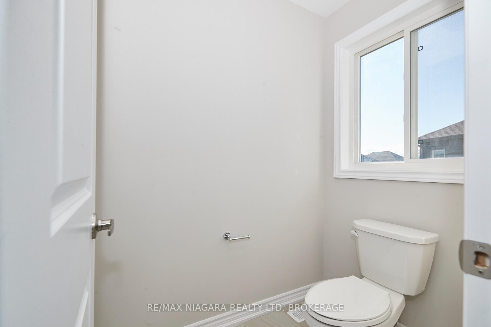 Photo 26 of 226 Bethune Avenue, Welland, Lincoln/Crowland — HOMEH