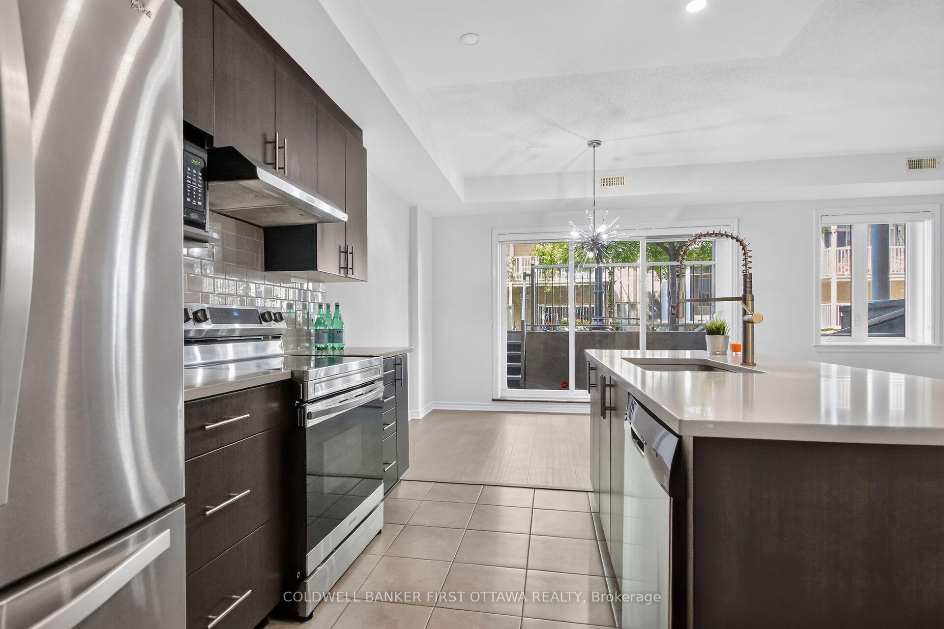 Photo 15 of Unit B, 55 Tayside Private, Ottawa, Barrhaven - Longfields — HOMEH