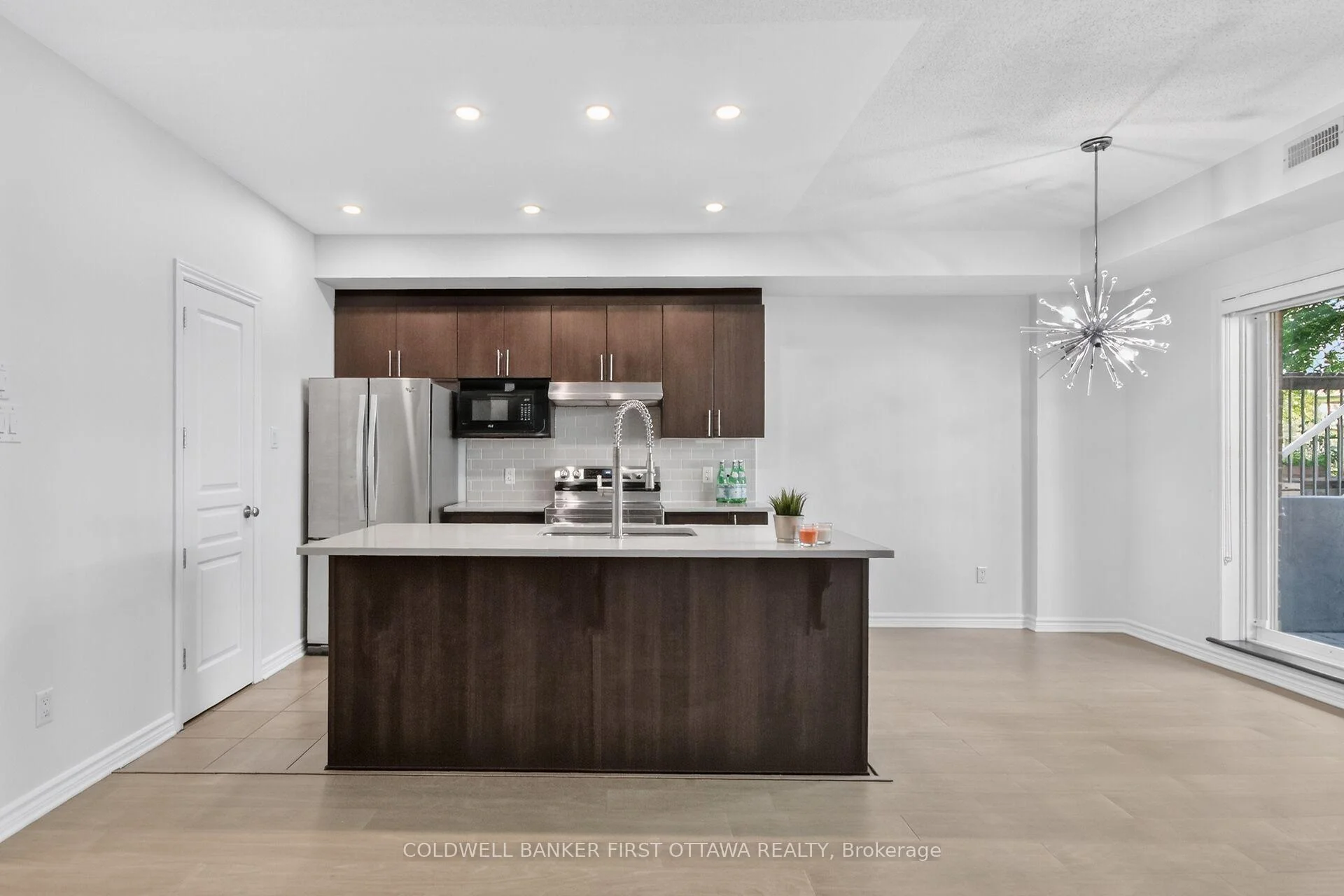 Photo 12 of Unit B, 55 Tayside Private, Ottawa, Barrhaven - Longfields — HOMEH