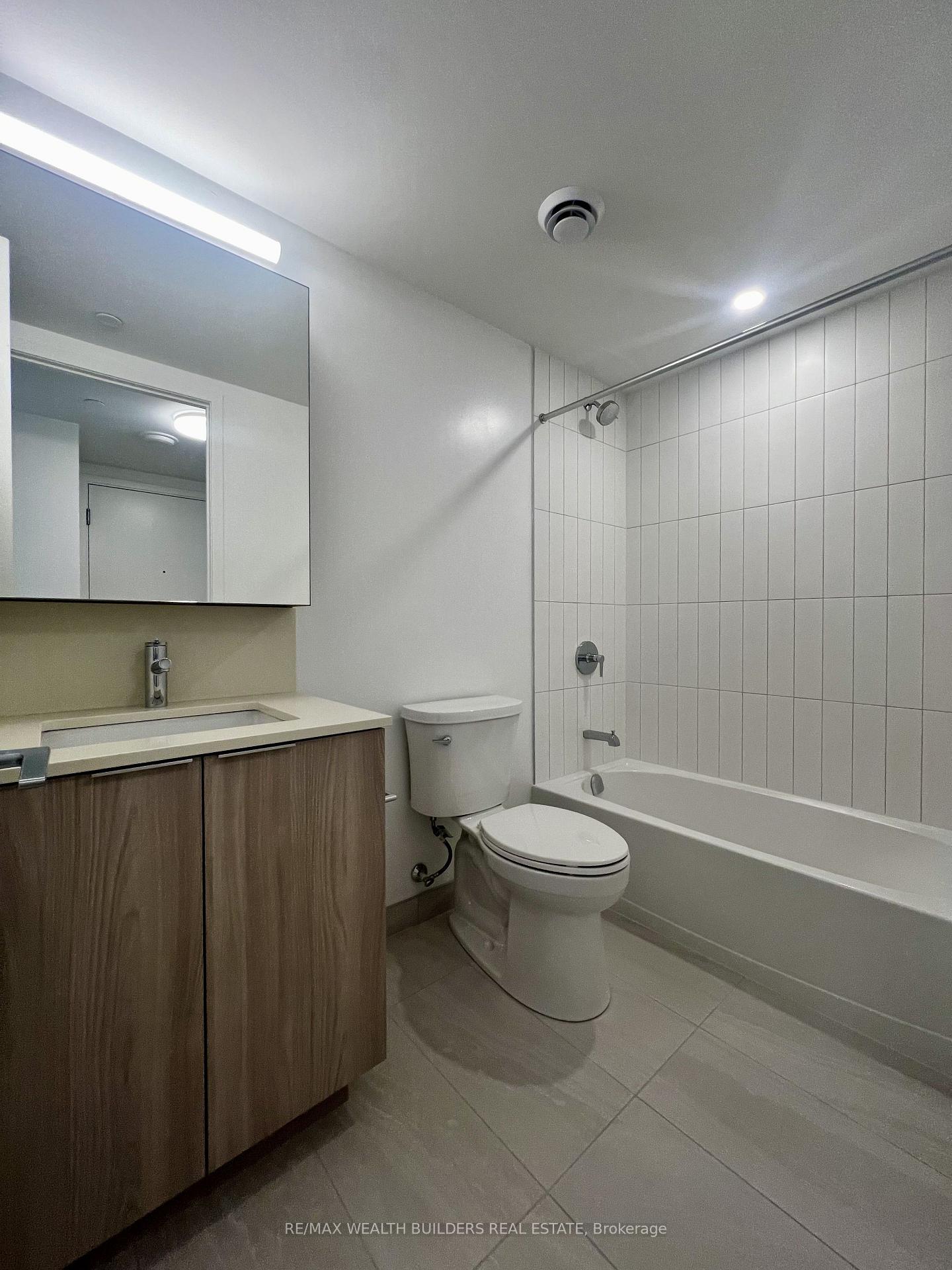 Photo 6 of Unit 2205, 15 David Salomon Drive, Toronto, Flemingdon Park — HOMEH