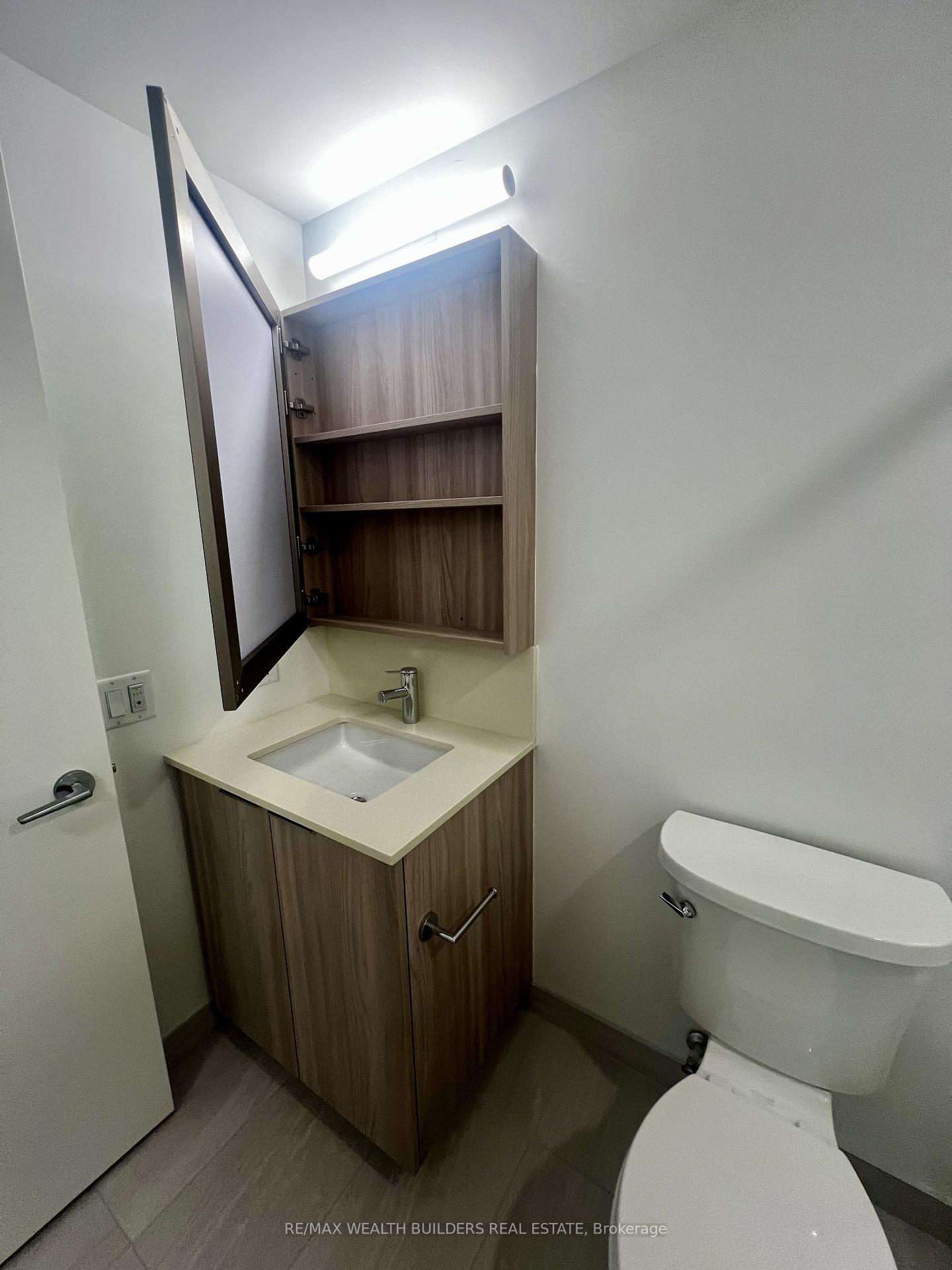 Photo 7 of Unit 2205, 15 David Salomon Drive, Toronto, Flemingdon Park — HOMEH