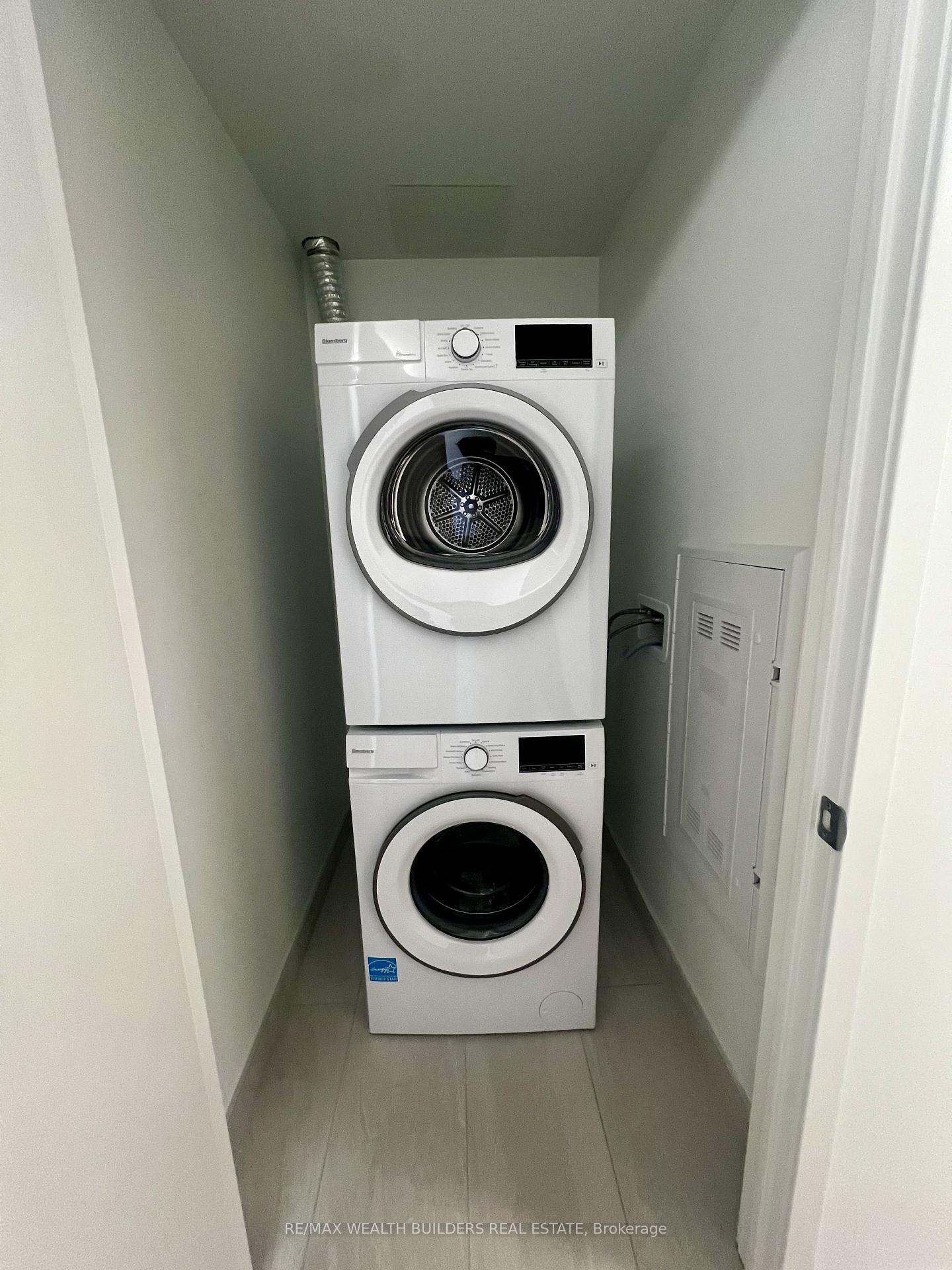 Photo 8 of Unit 2205, 15 David Salomon Drive, Toronto, Flemingdon Park — HOMEH