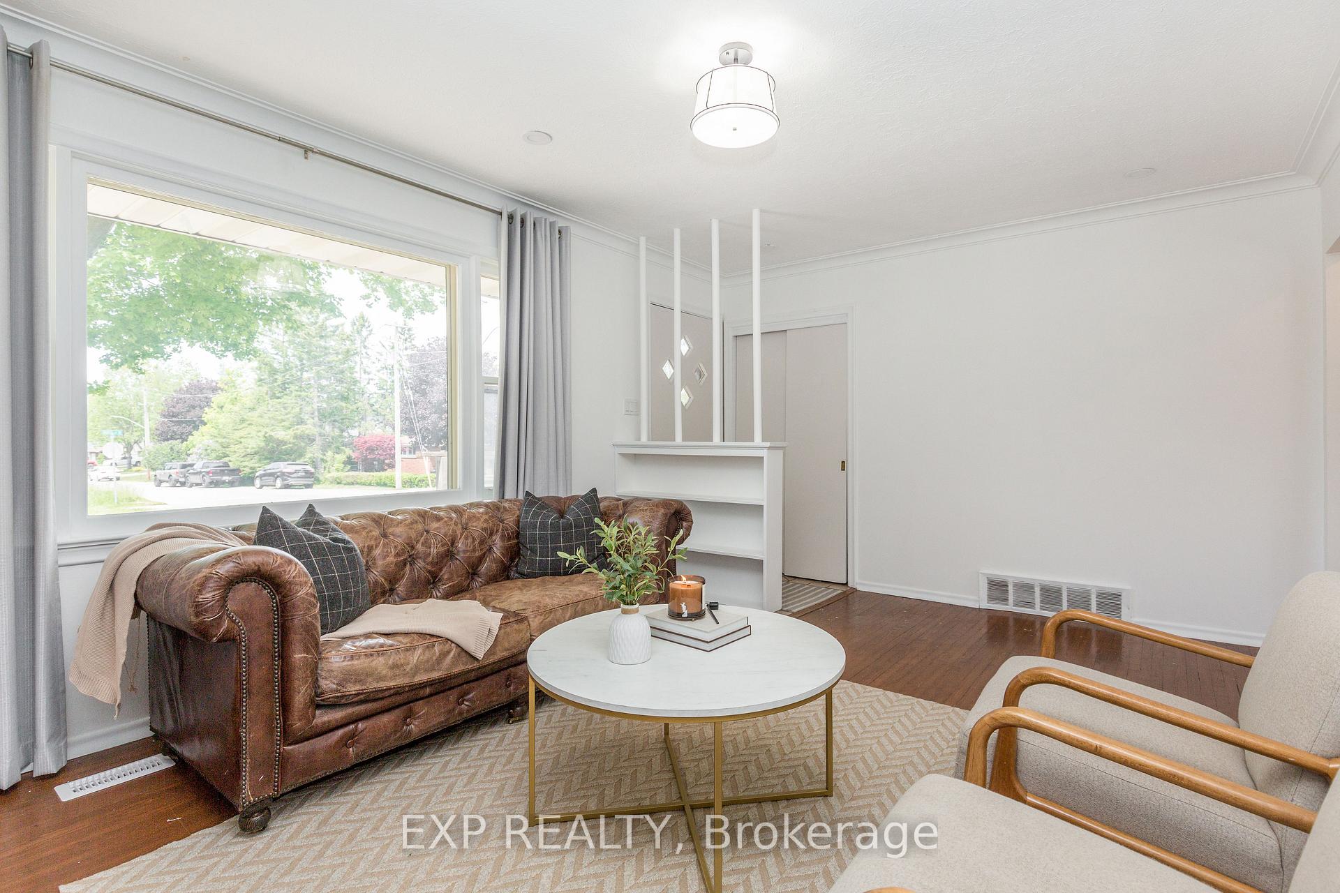Photo 6 of 93 North Street W, Orillia — HOMEH