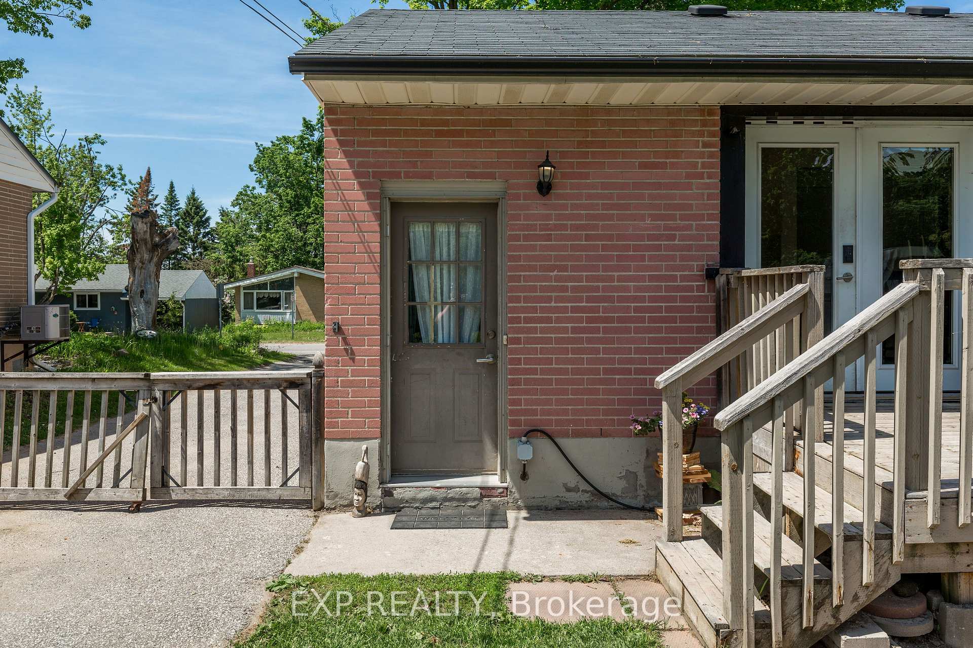 Photo 23 of 93 North Street W, Orillia — HOMEH