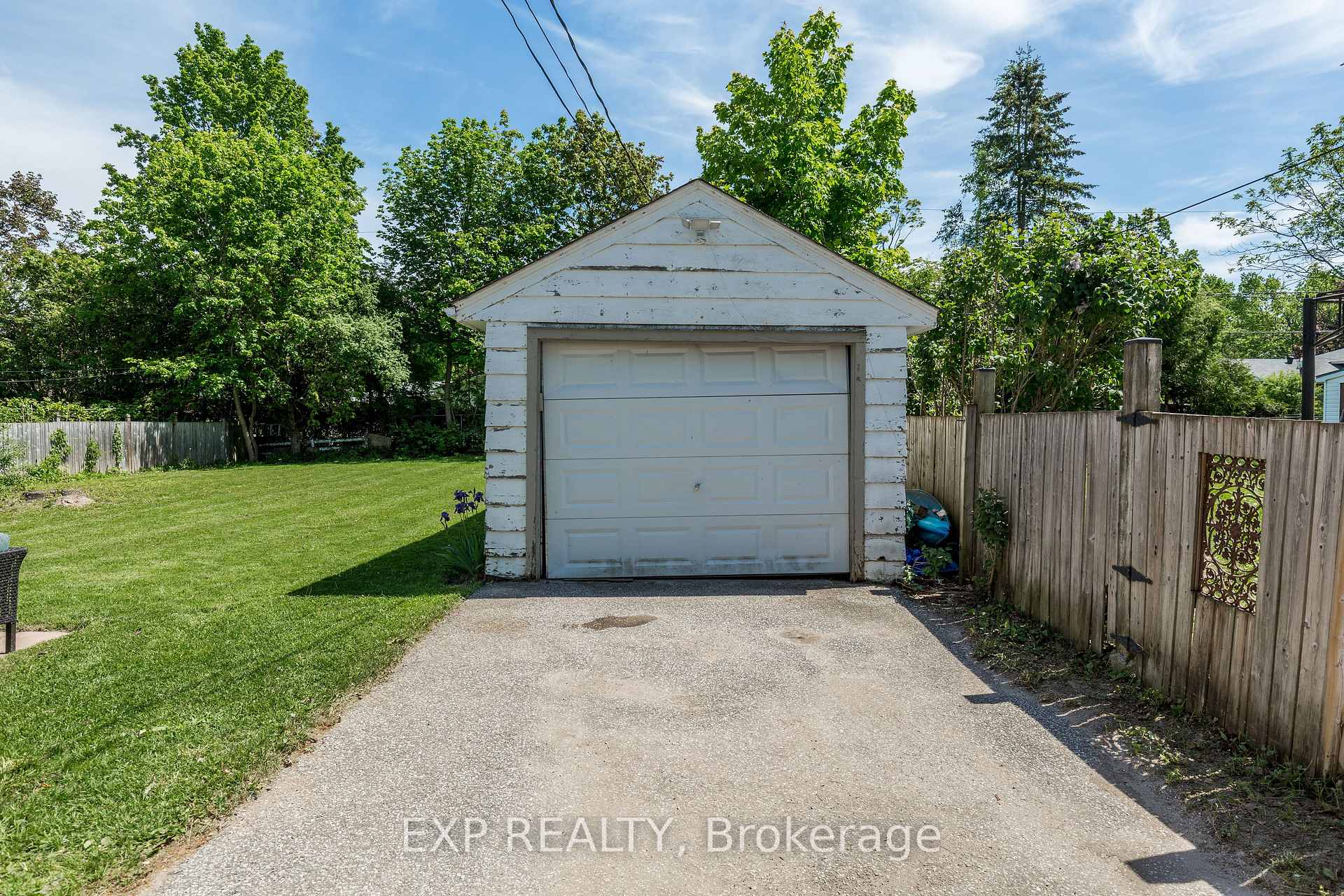 Photo 37 of 93 North Street W, Orillia — HOMEH