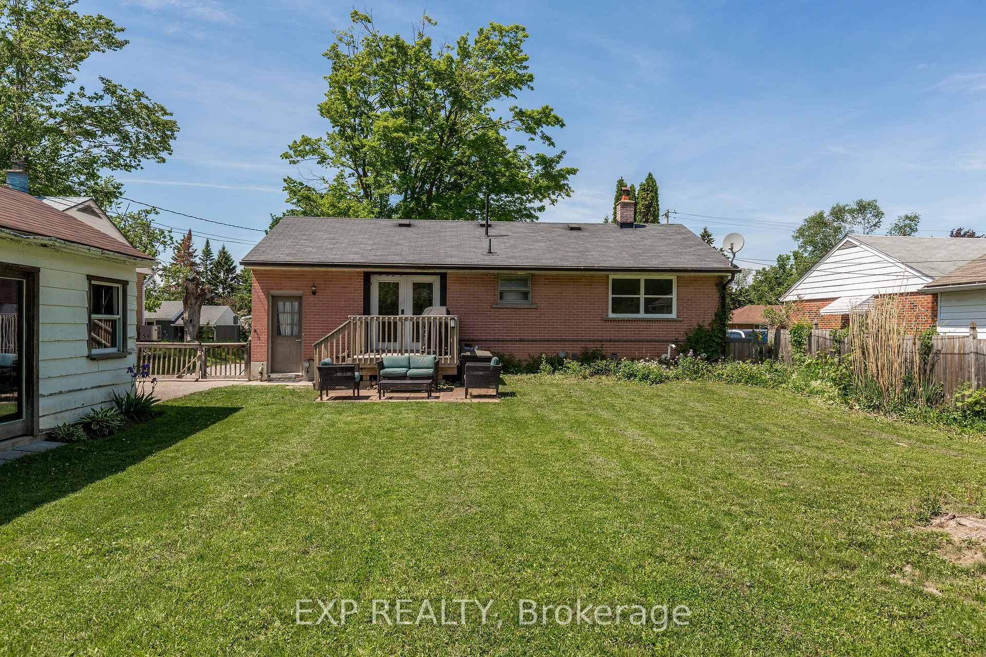Photo 40 of 93 North Street W, Orillia — HOMEH