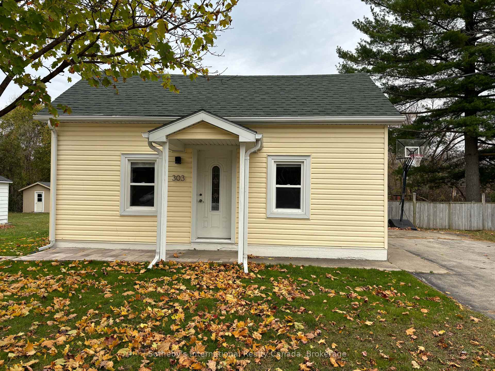 Photo of 303 Oak Street