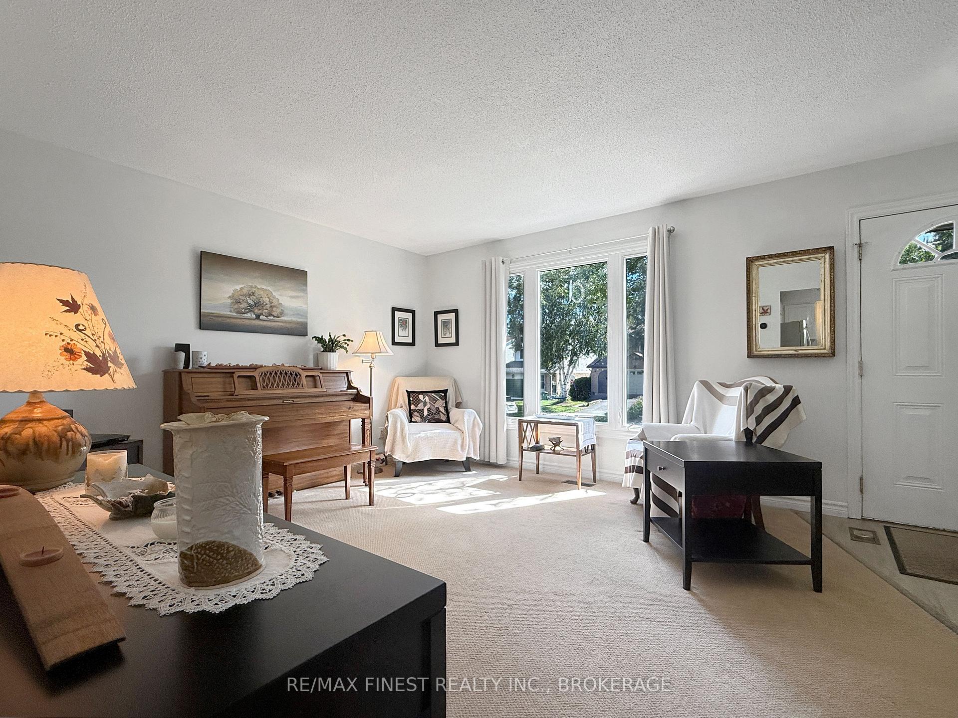 Photo 3 of 906 Purcell Crescent, Kingston, North of Taylor-Kidd Blvd — HOMEH