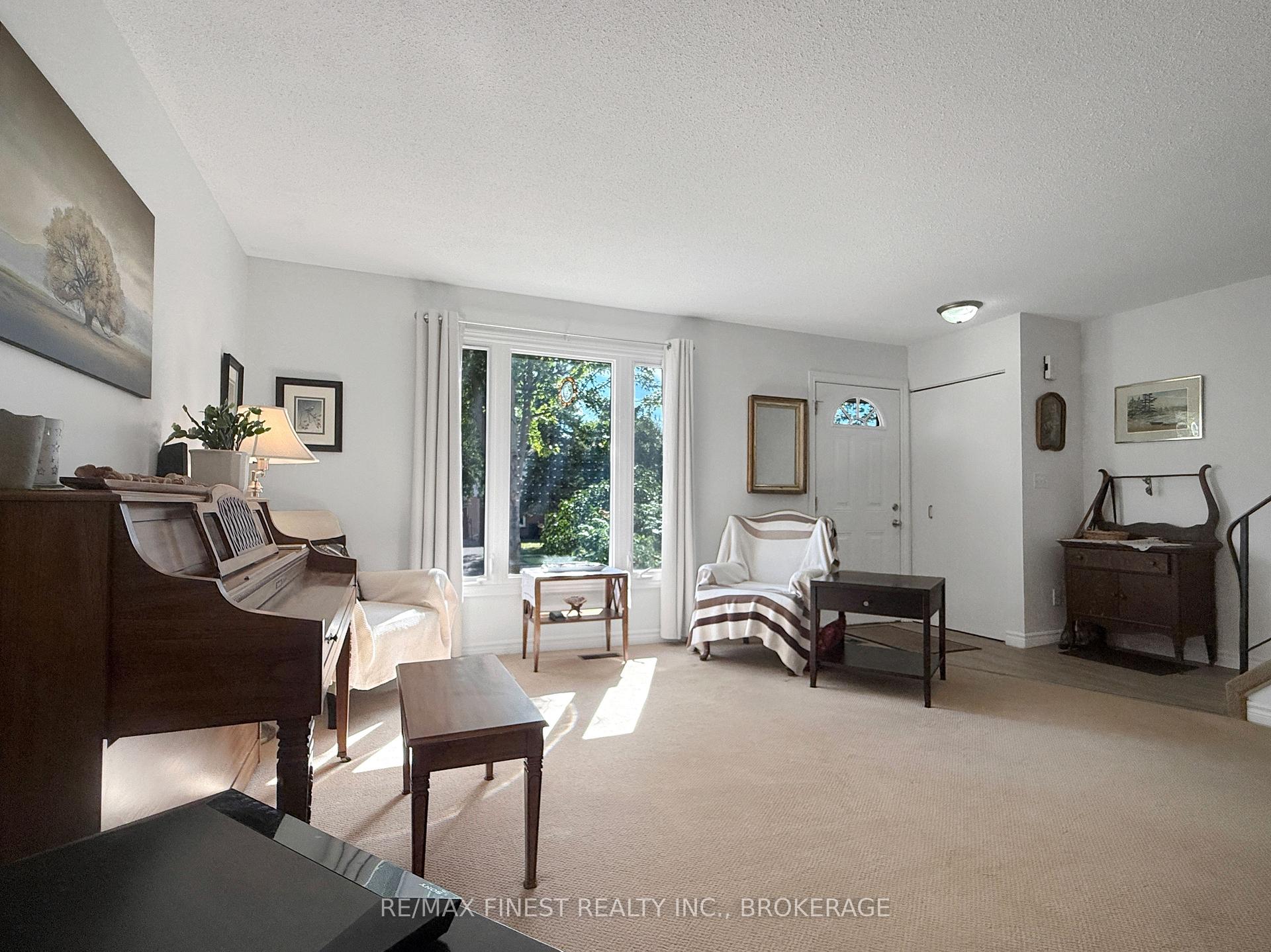 Photo 4 of 906 Purcell Crescent, Kingston, North of Taylor-Kidd Blvd — HOMEH