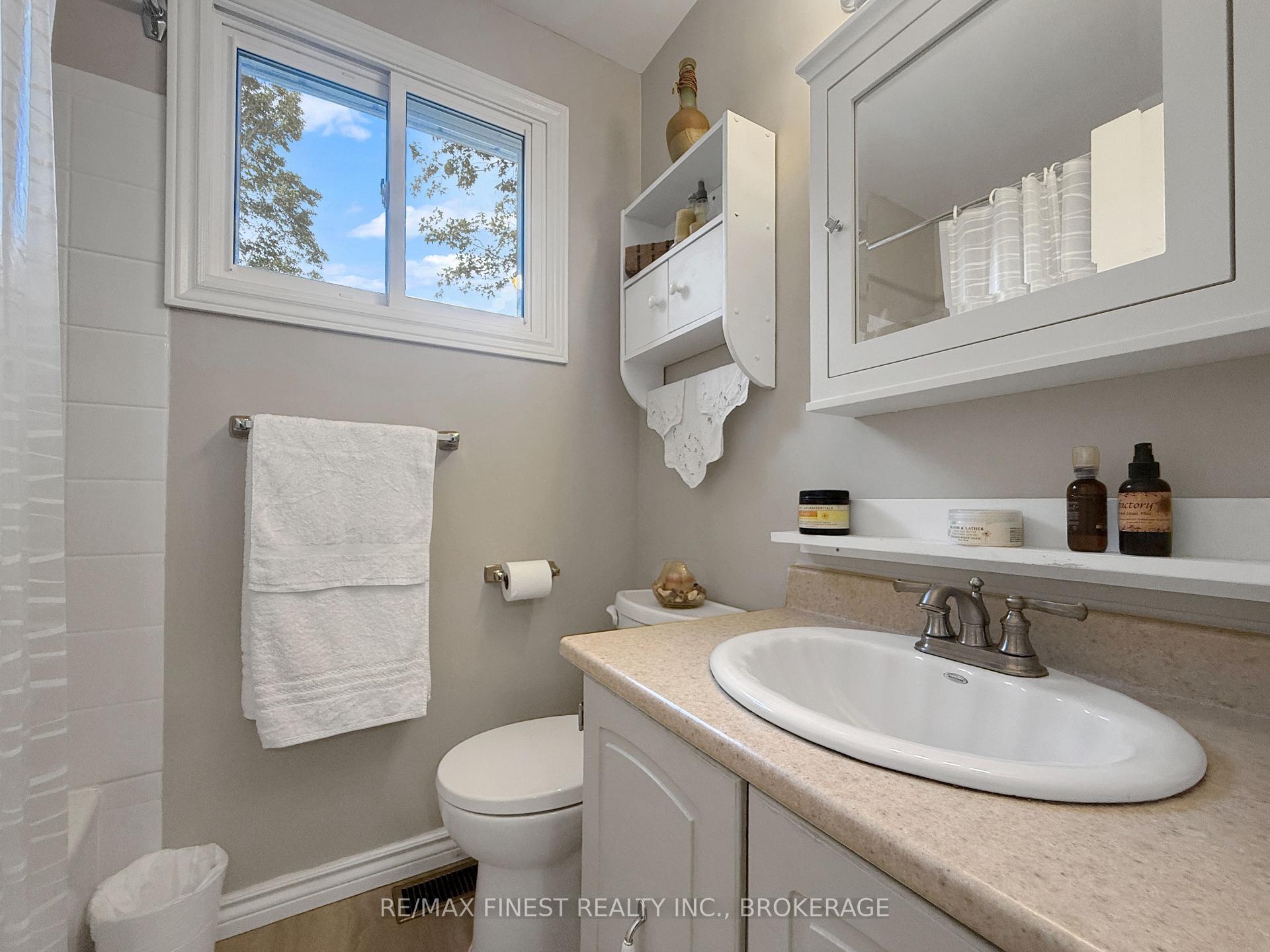 Photo 19 of 906 Purcell Crescent, Kingston, North of Taylor-Kidd Blvd — HOMEH