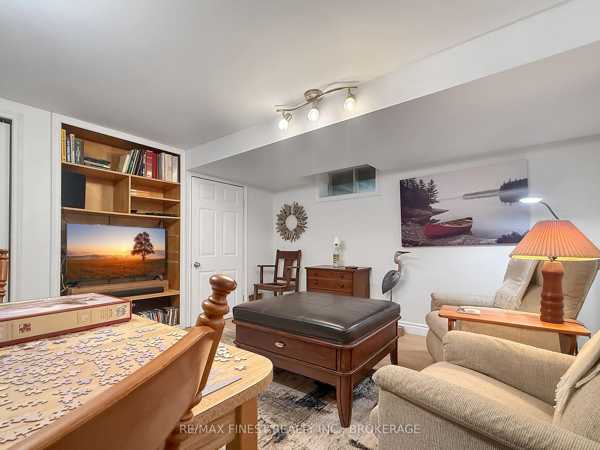 Photo 25 of 906 Purcell Crescent, Kingston, North of Taylor-Kidd Blvd — HOMEH