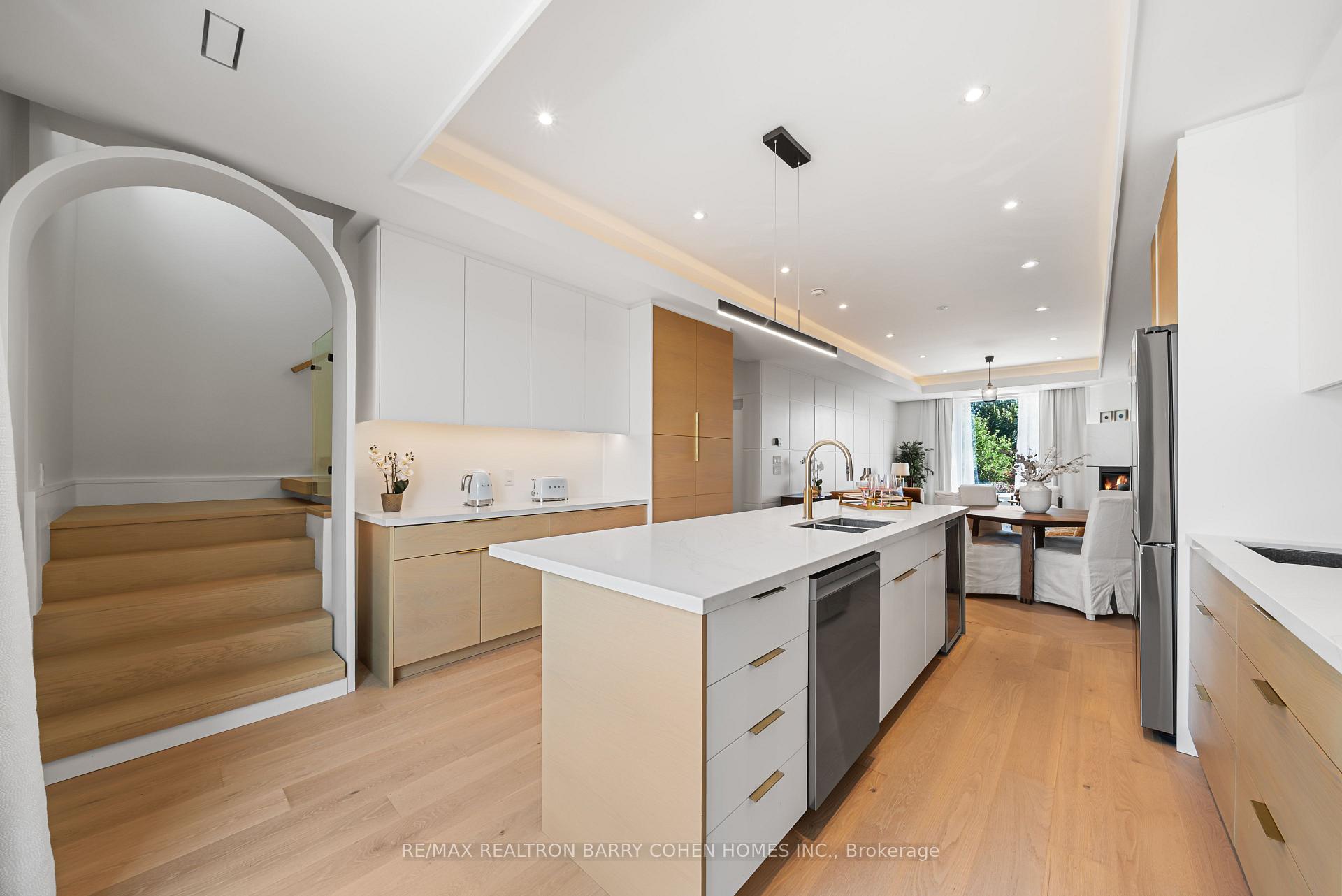 Photo 8 of 33 Lanark Avenue, Toronto, Oakwood Village — HOMEH