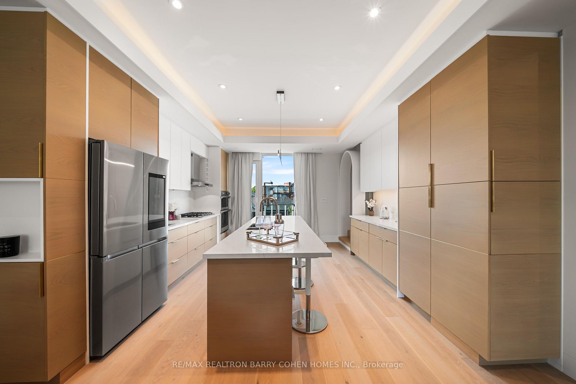 Photo 10 of 33 Lanark Avenue, Toronto, Oakwood Village — HOMEH