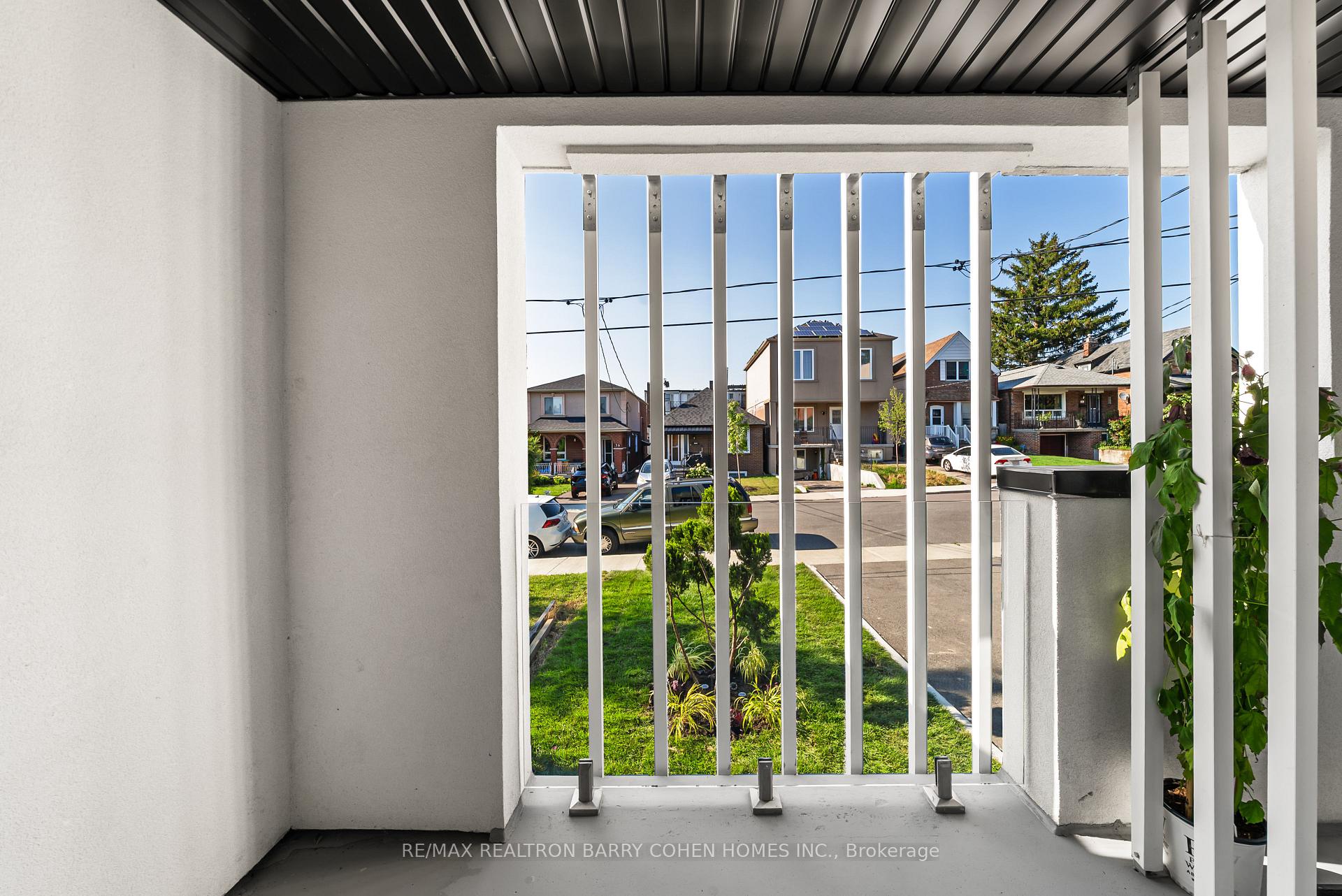Photo 33 of 33 Lanark Avenue, Toronto, Oakwood Village — HOMEH