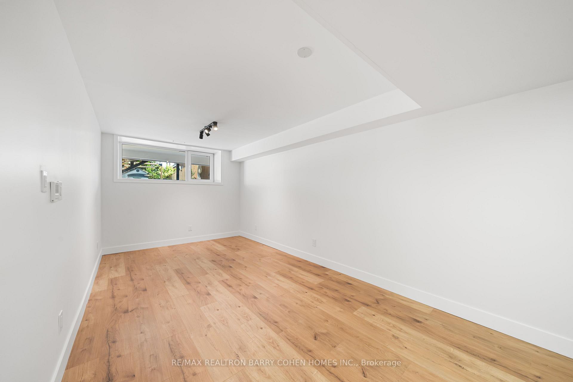 Photo 36 of 33 Lanark Avenue, Toronto, Oakwood Village — HOMEH