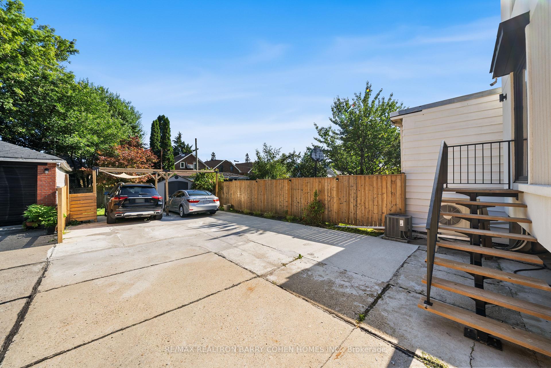 Photo 43 of 33 Lanark Avenue, Toronto, Oakwood Village — HOMEH