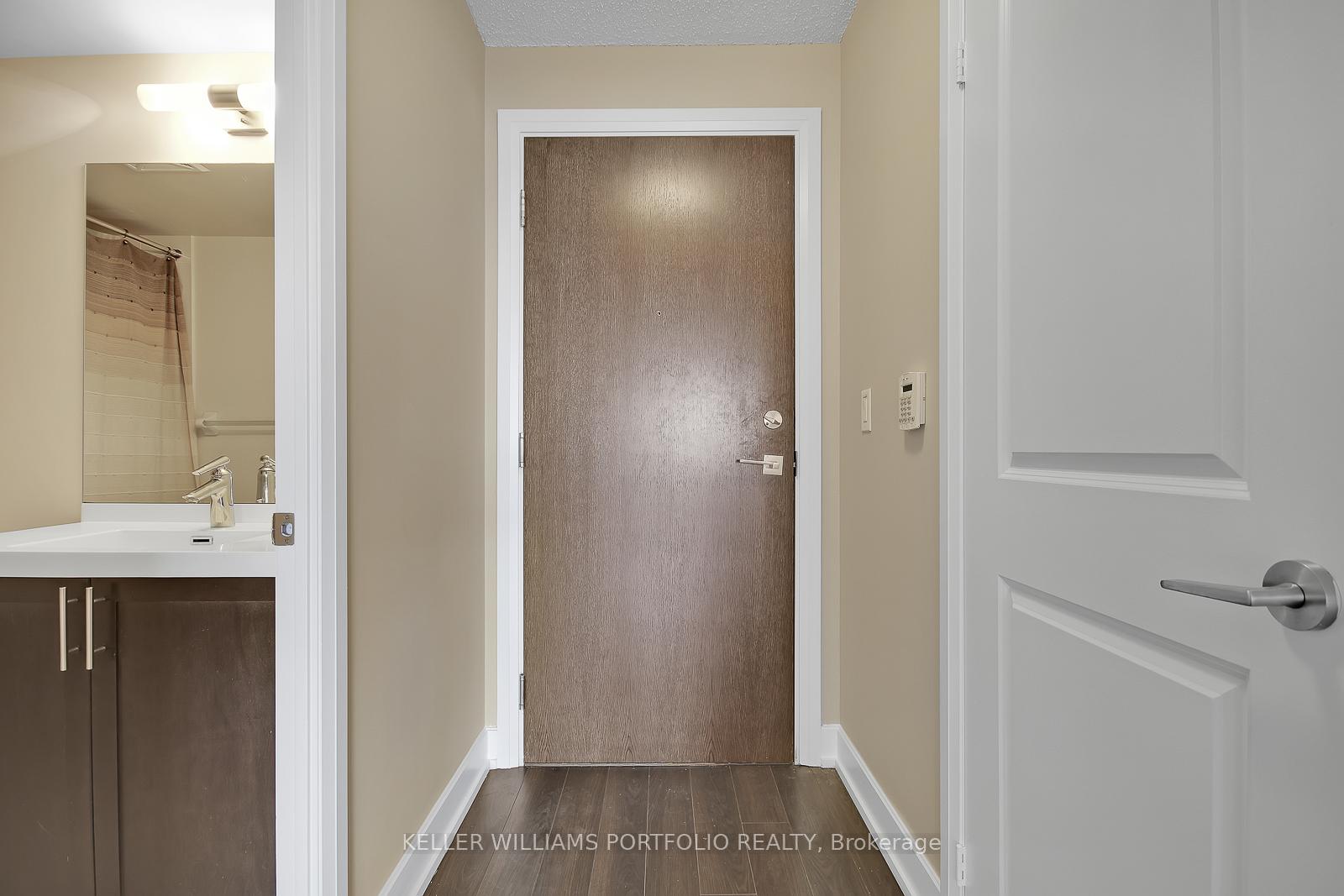 Photo 3 of Unit 509, 6 Eva Road, Etobicoke, Etobicoke West Mall — HOMEH