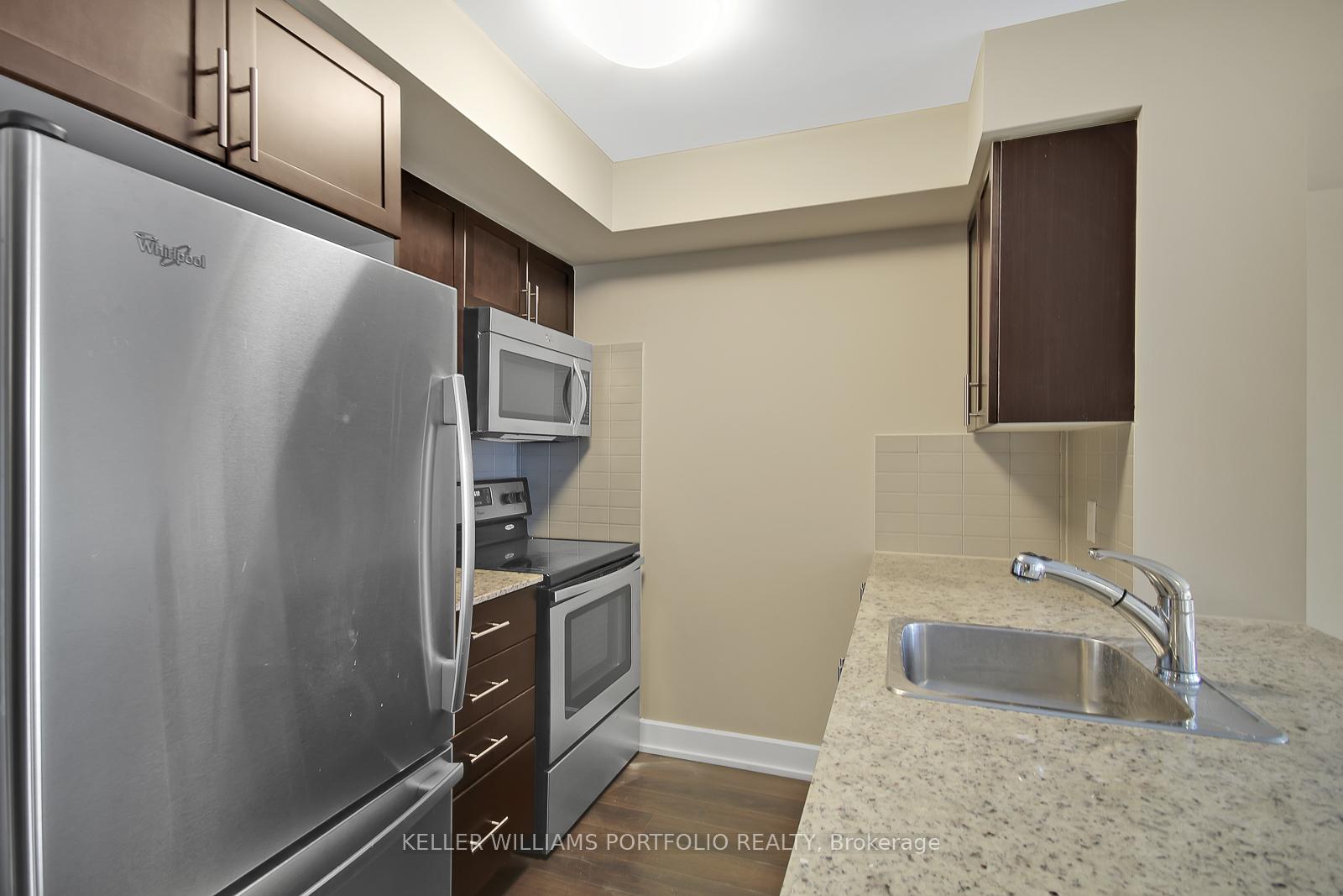 Photo 8 of Unit 509, 6 Eva Road, Etobicoke, Etobicoke West Mall — HOMEH