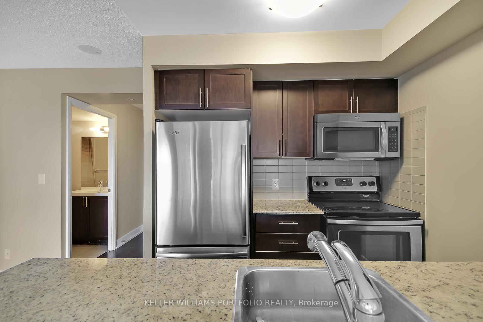 Photo 11 of Unit 509, 6 Eva Road, Etobicoke, Etobicoke West Mall — HOMEH
