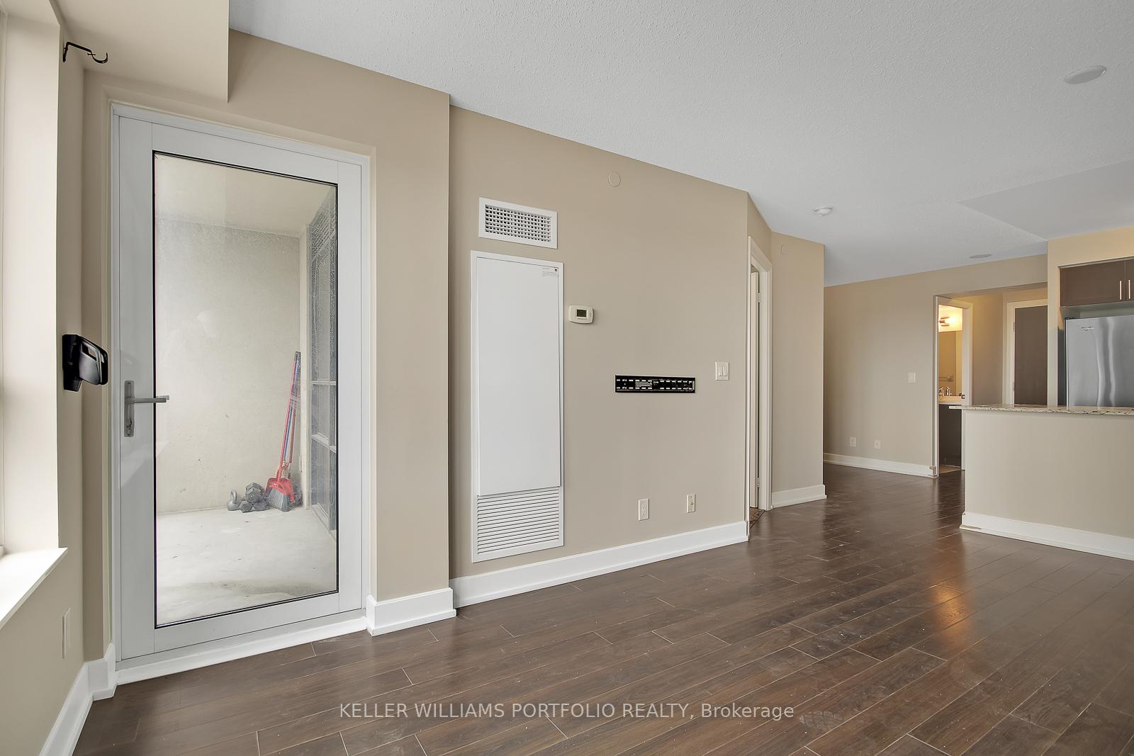 Photo 15 of Unit 509, 6 Eva Road, Etobicoke, Etobicoke West Mall — HOMEH