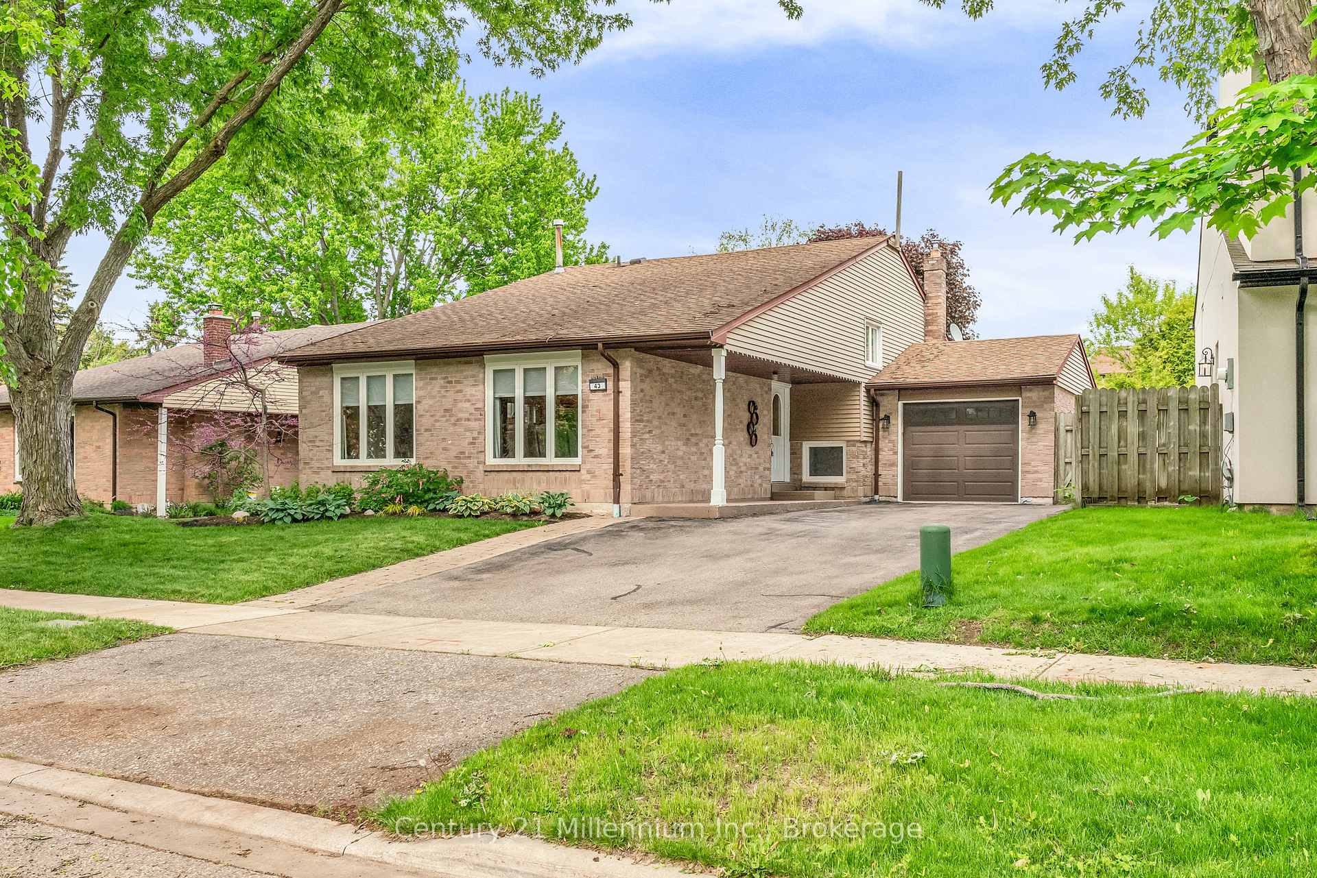 Photo 2 of Unit Drive, 43 Stoddart Drive, Aurora, Aurora Highlands — HOMEH