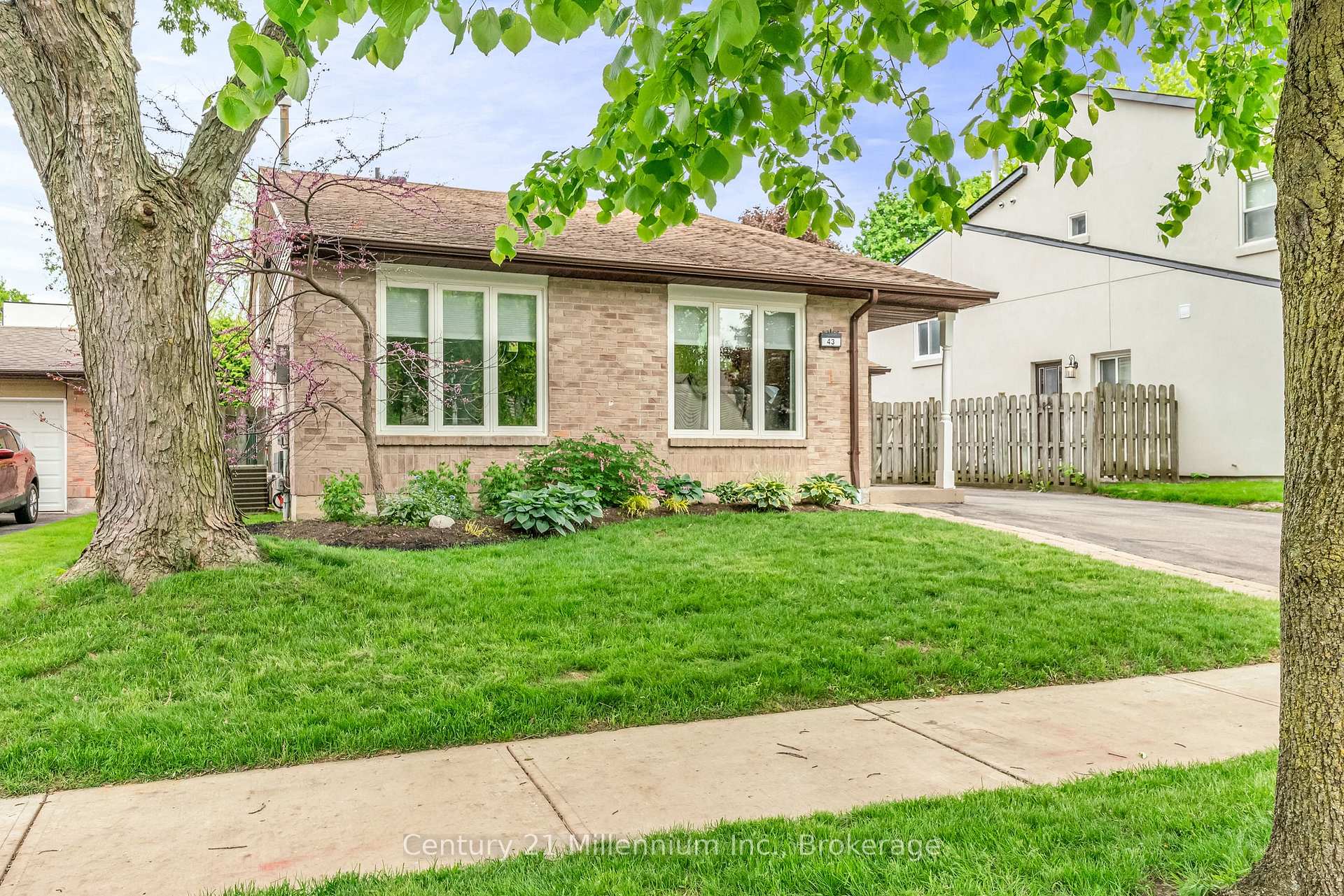 Photo 3 of Unit Drive, 43 Stoddart Drive, Aurora, Aurora Highlands — HOMEH