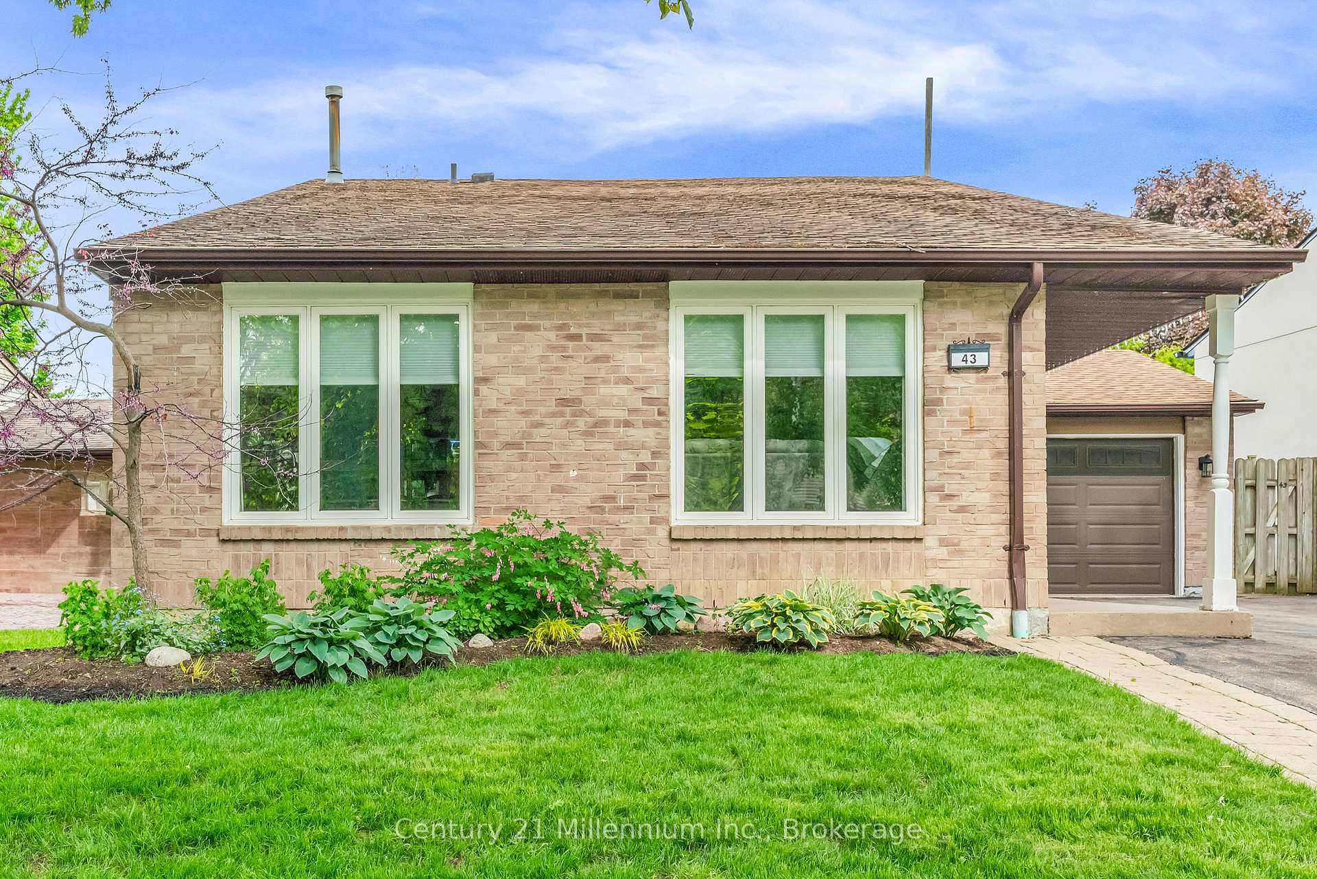 Photo 4 of Unit Drive, 43 Stoddart Drive, Aurora, Aurora Highlands — HOMEH