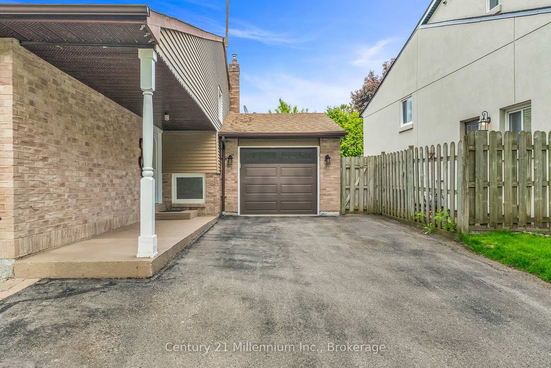 Photo 5 of Unit Drive, 43 Stoddart Drive, Aurora, Aurora Highlands — HOMEH