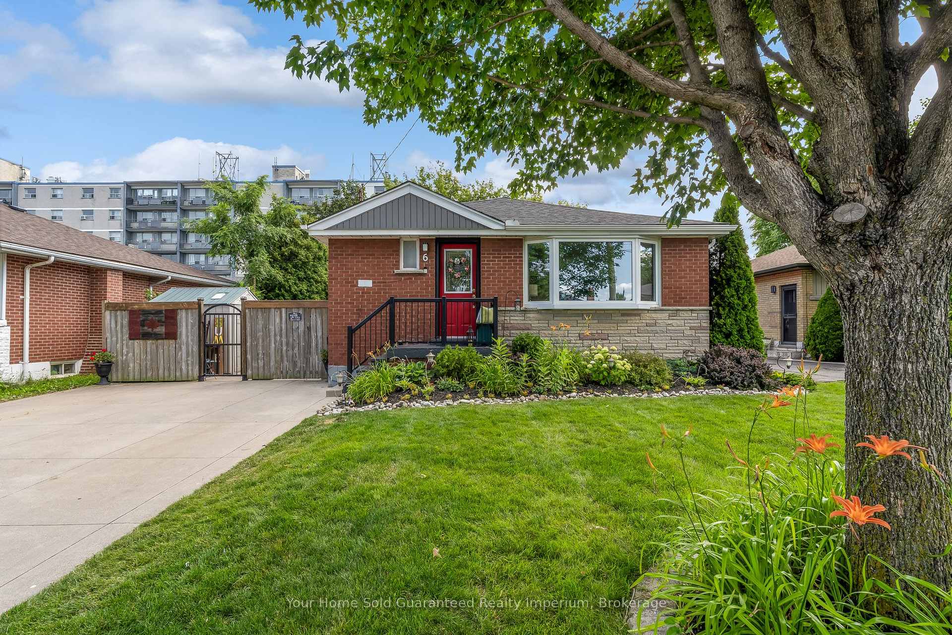 Photo 2 of 6 Beacon Avenue, Hamilton, Huntington — HOMEH