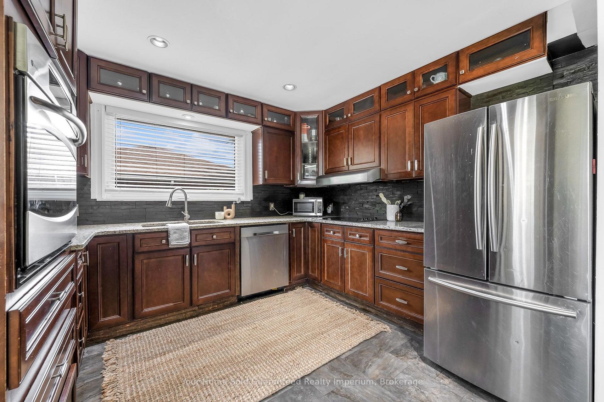 Photo 7 of 6 Beacon Avenue, Hamilton, Huntington — HOMEH