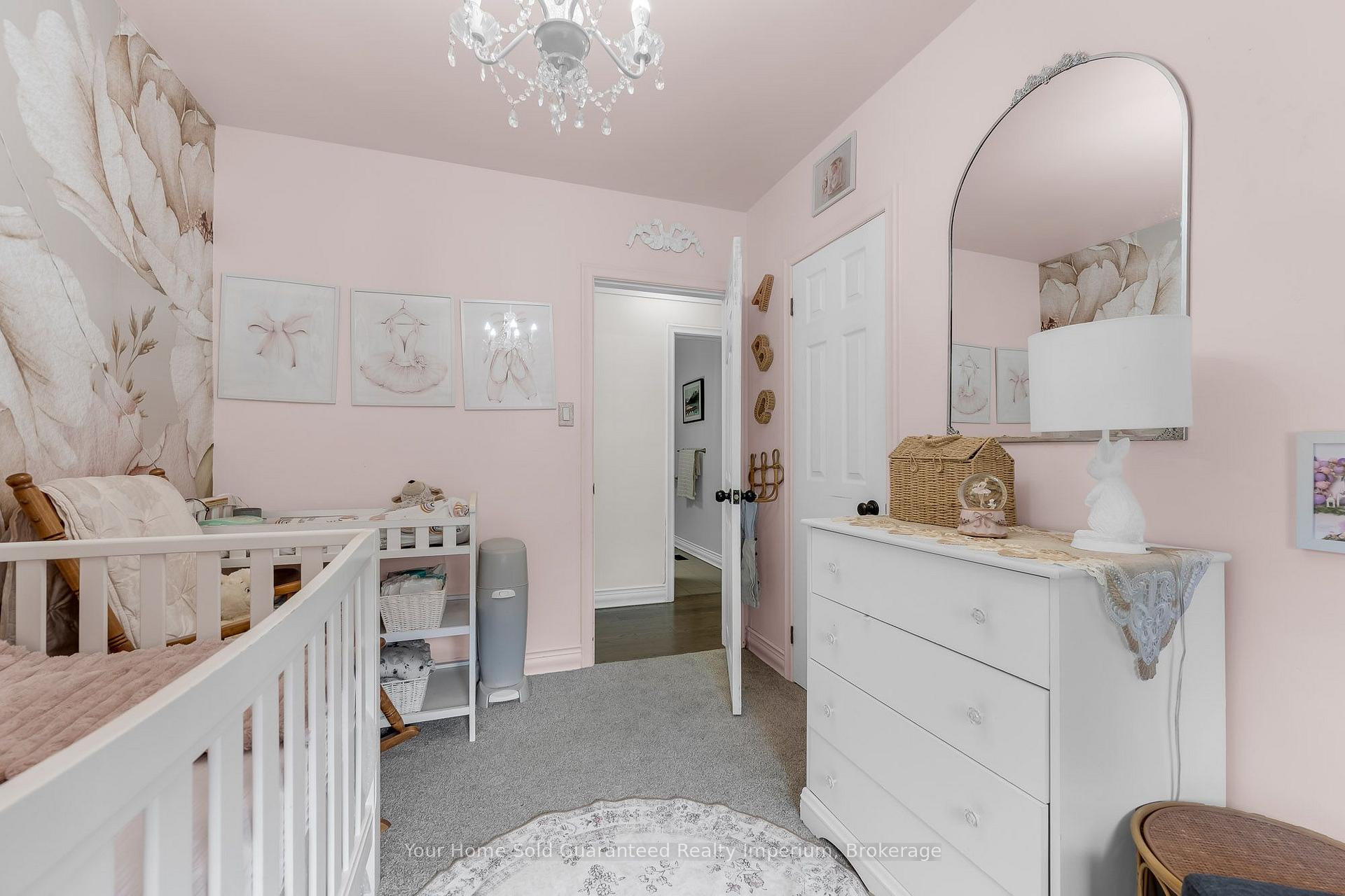 Photo 11 of 6 Beacon Avenue, Hamilton, Huntington — HOMEH