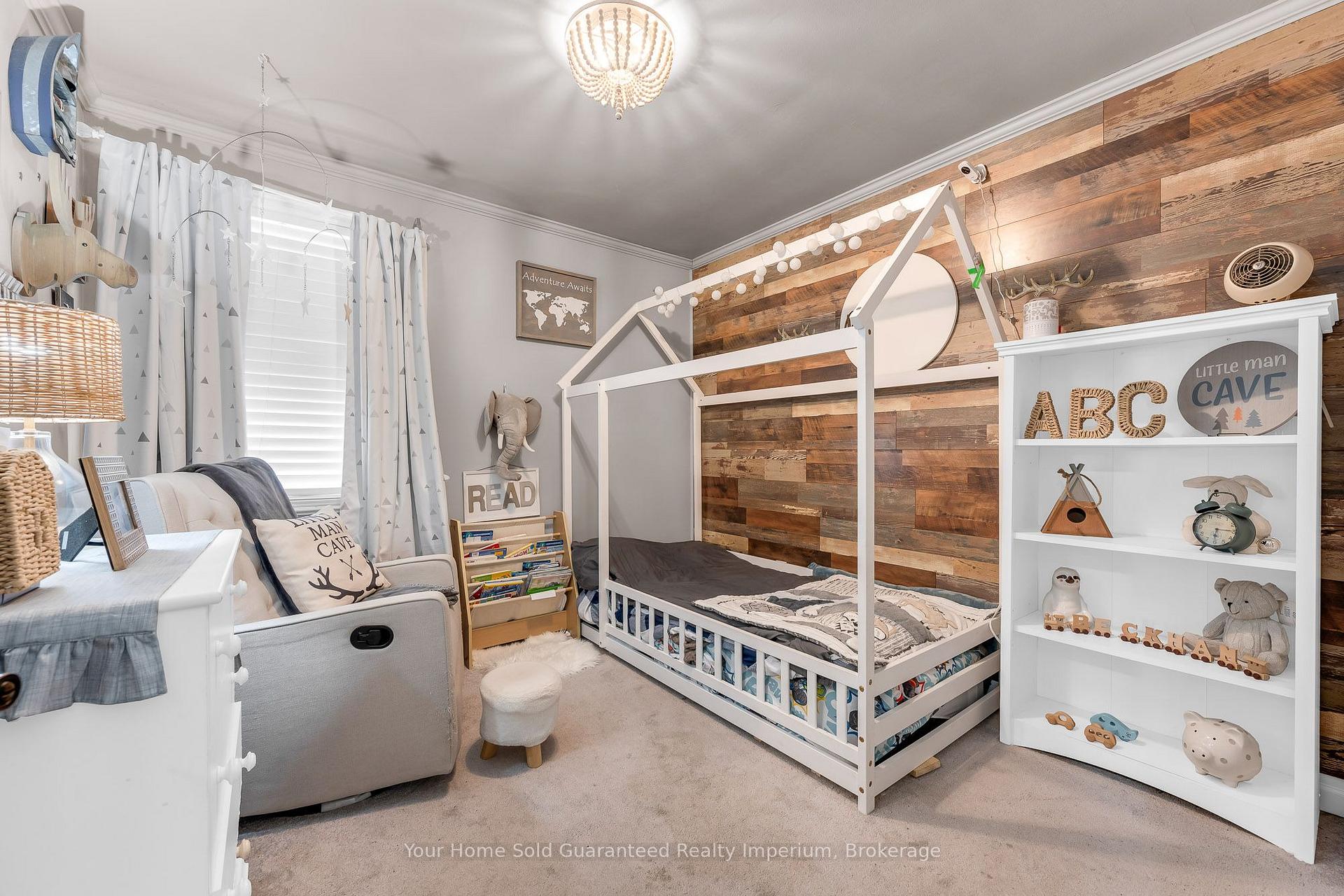 Photo 12 of 6 Beacon Avenue, Hamilton, Huntington — HOMEH