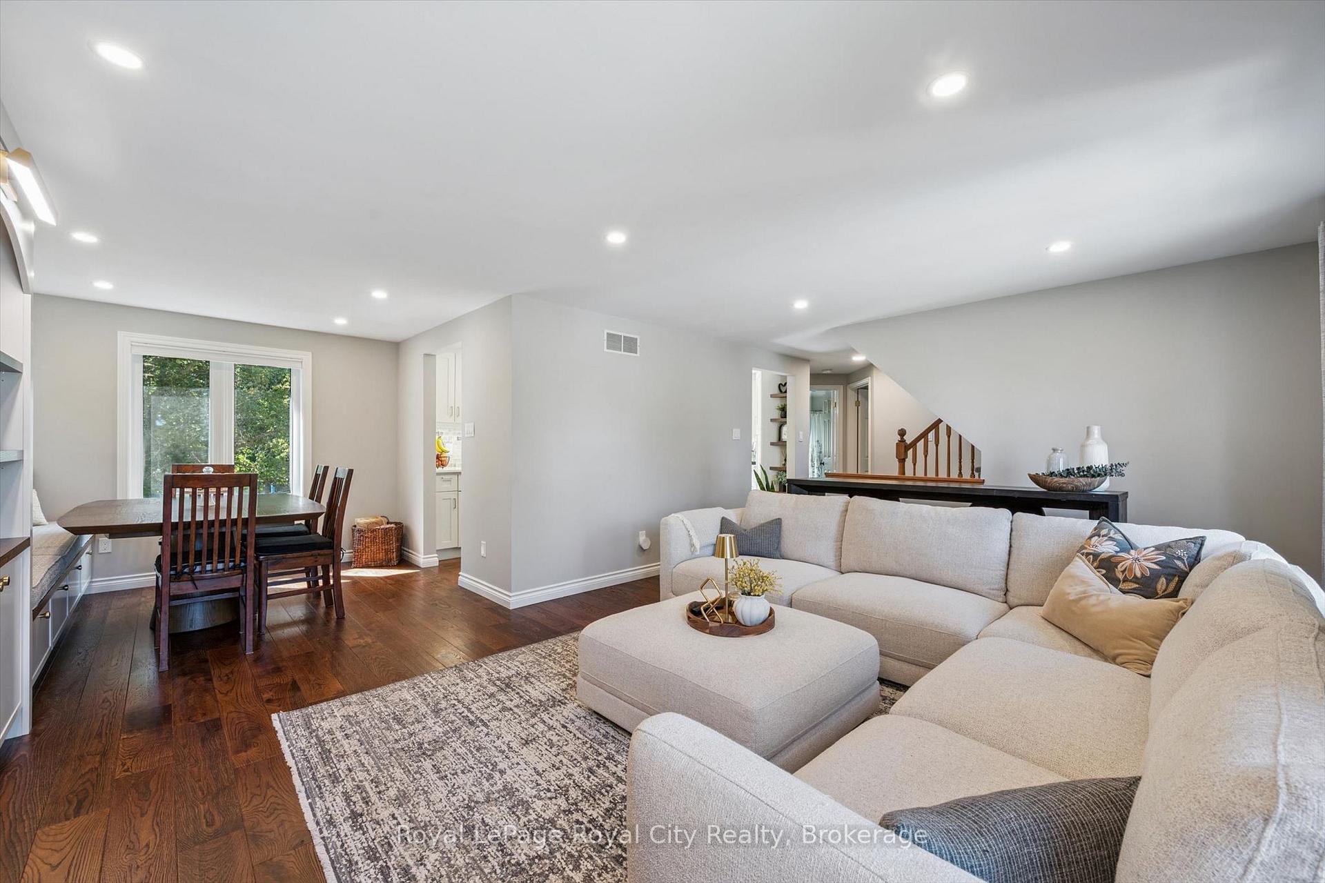 Photo 13 of 22 Pacific Place, Guelph, Dovercliffe Park/Old University — HOMEH