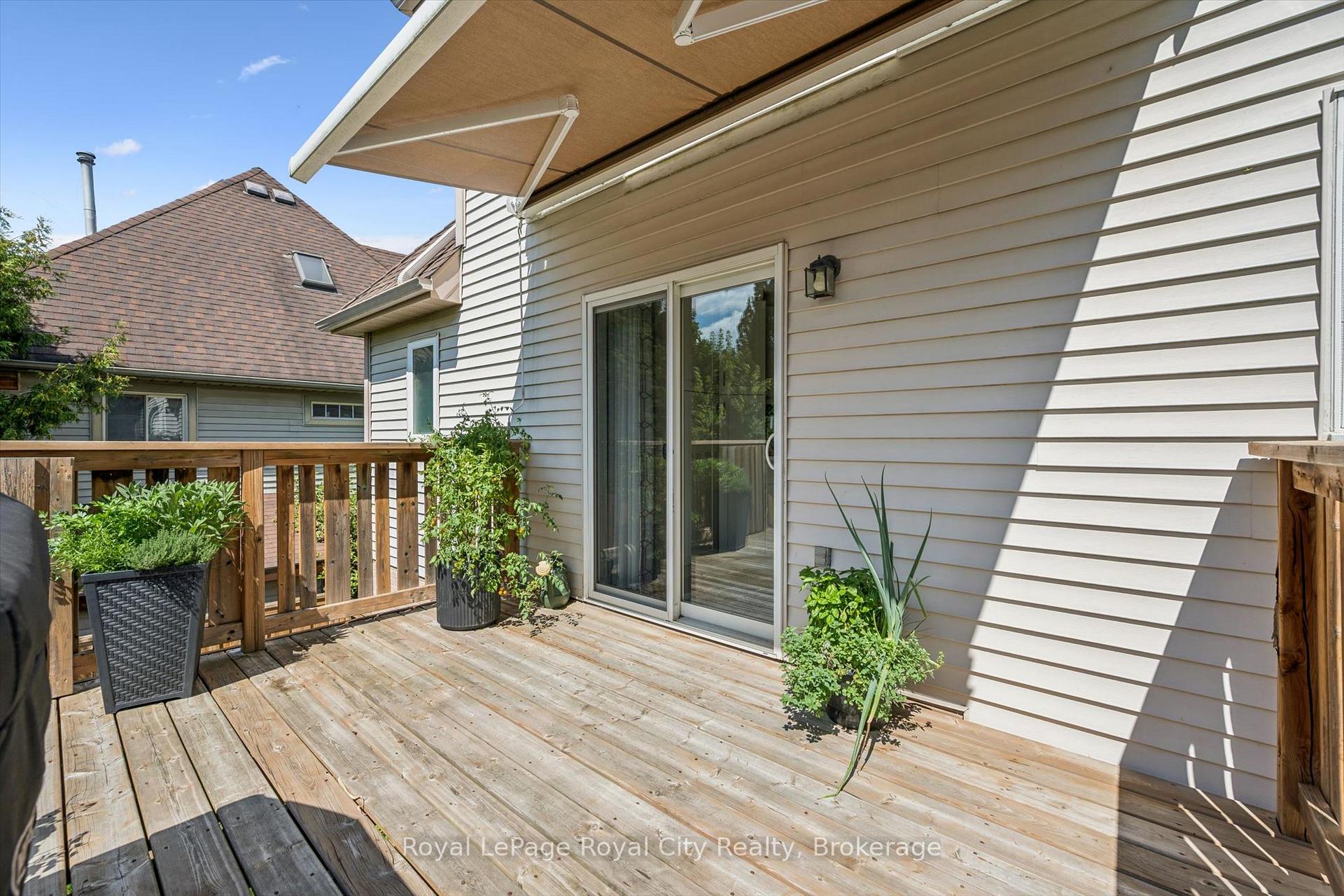 Photo 31 of 22 Pacific Place, Guelph, Dovercliffe Park/Old University — HOMEH