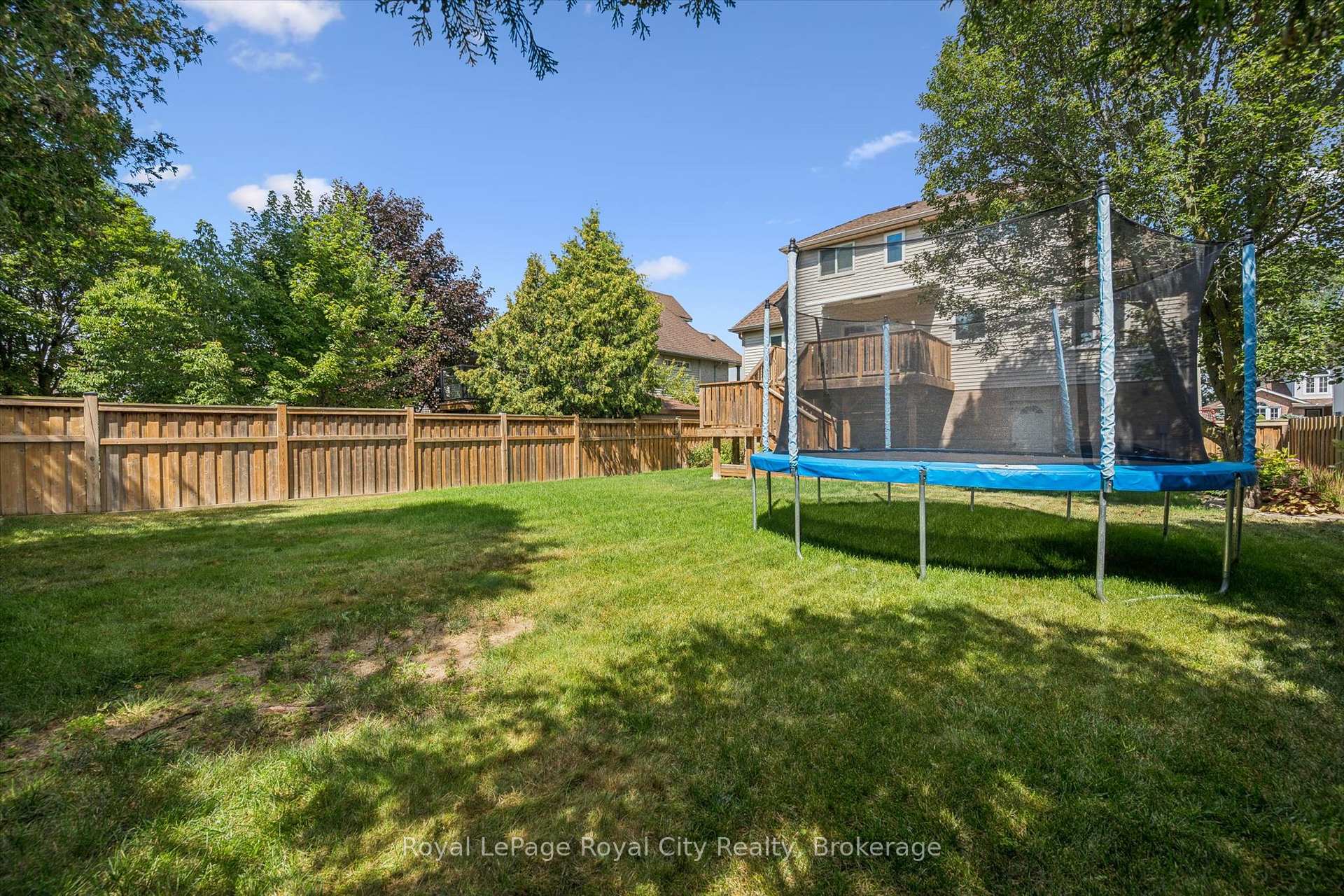 Photo 36 of 22 Pacific Place, Guelph, Dovercliffe Park/Old University — HOMEH