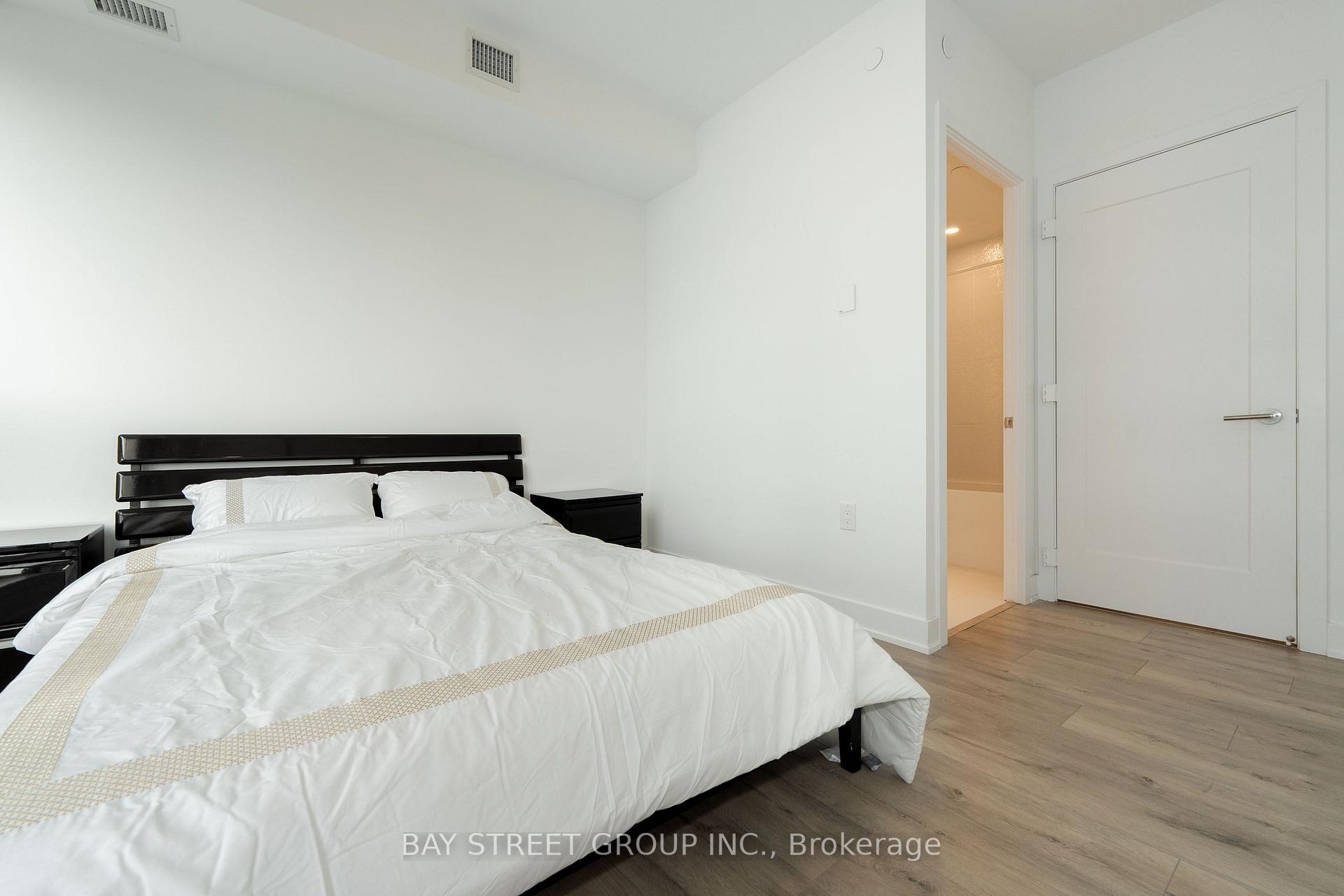 Photo 13 of Unit 3222, 585 Bloor Street E, Toronto, North St. James Town — HOMEH