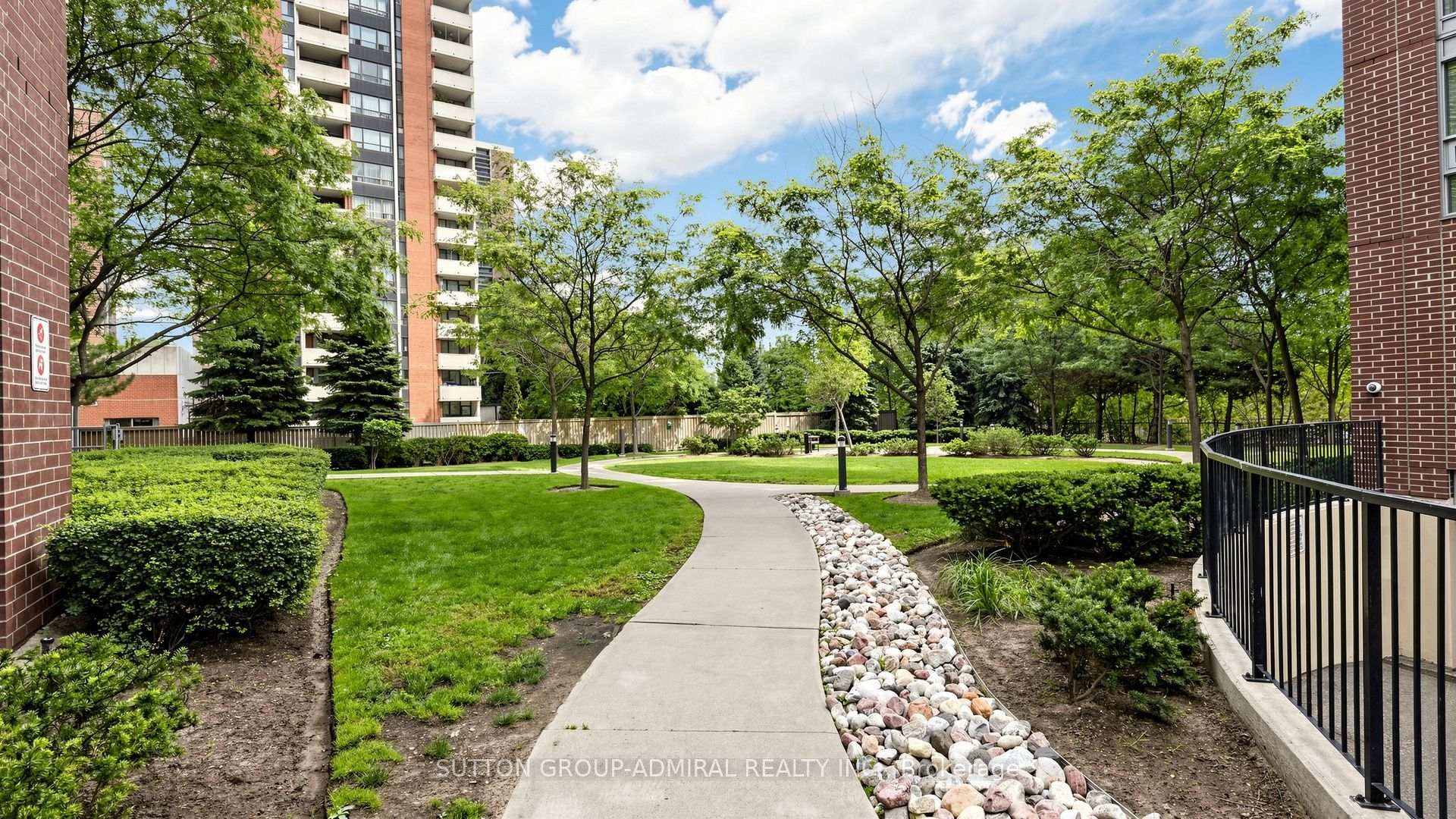 Photo 32 of Unit 1713, 1 Michael Power Place, Etobicoke, Islington-City Centre West — HOMEH