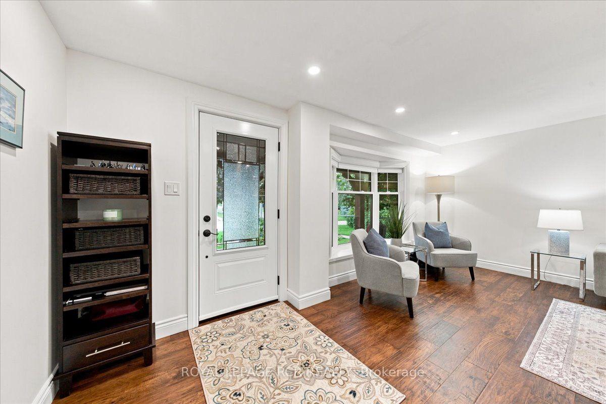 Photo 6 of 215 Oakwood Crescent, Orangeville — HOMEH