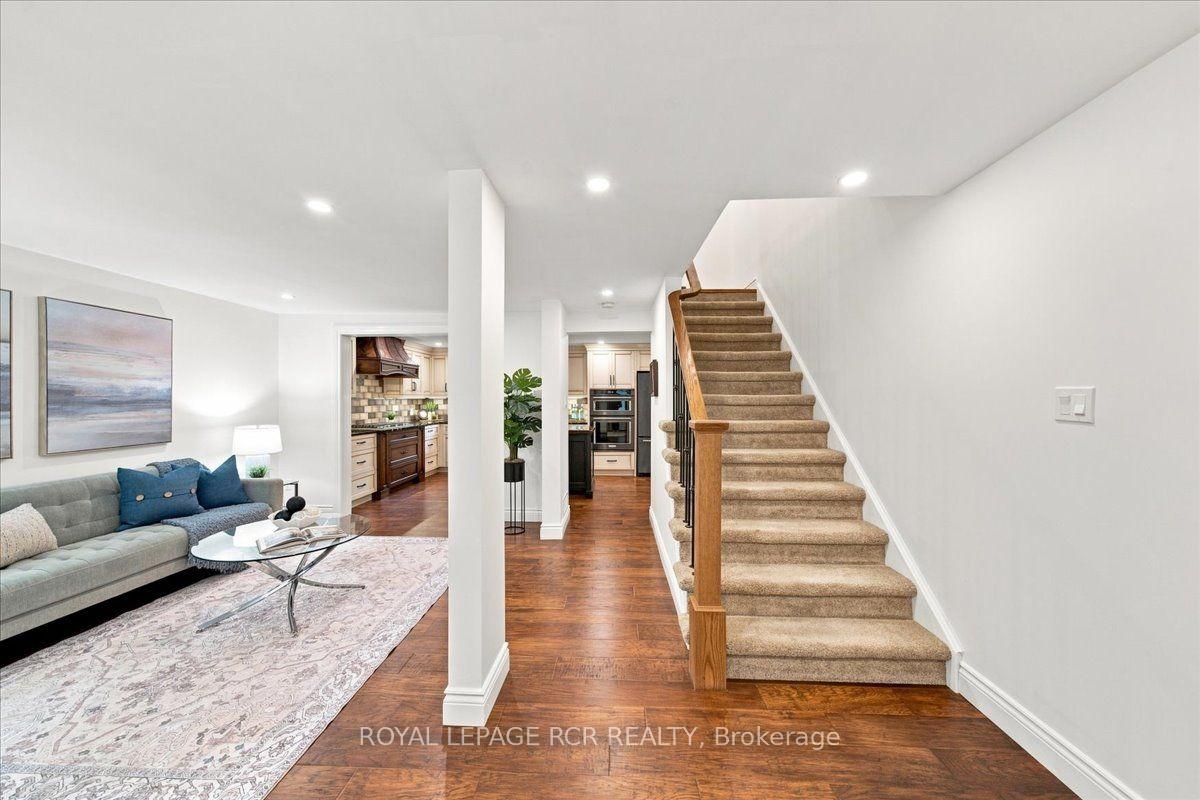 Photo 7 of 215 Oakwood Crescent, Orangeville — HOMEH