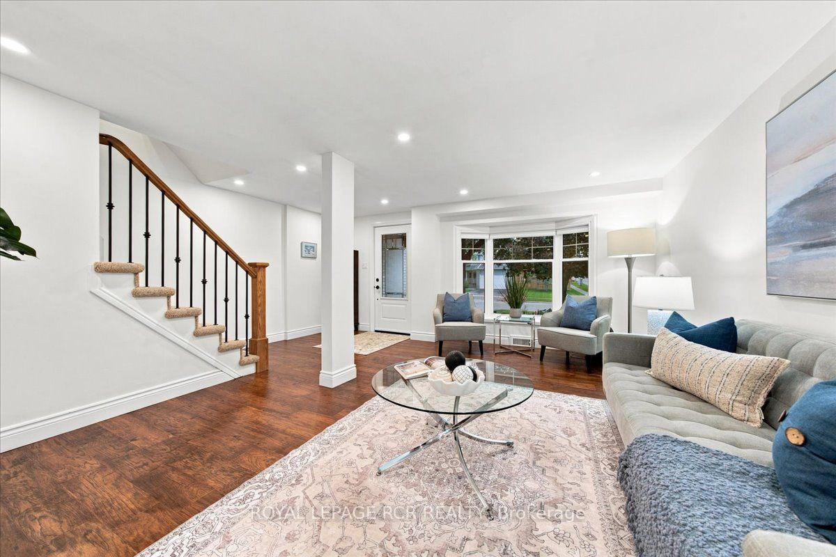 Photo 9 of 215 Oakwood Crescent, Orangeville — HOMEH