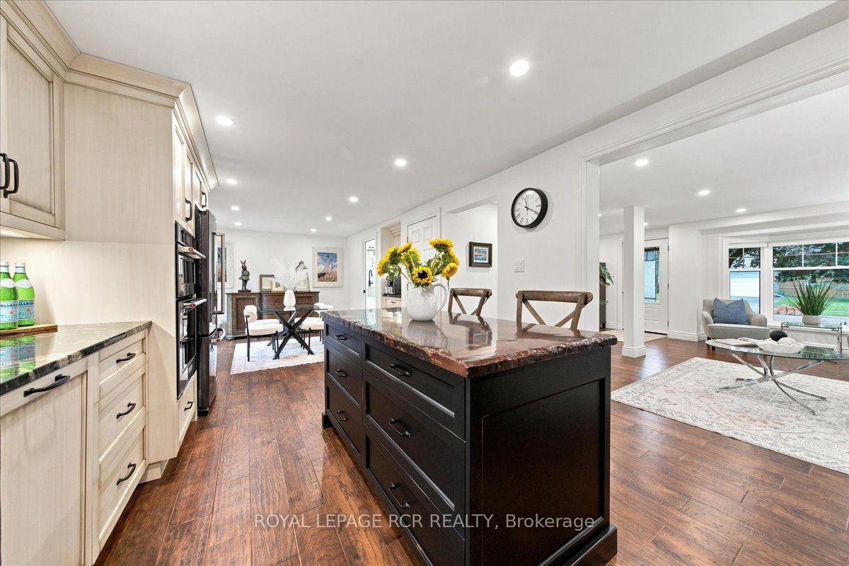 Photo 16 of 215 Oakwood Crescent, Orangeville — HOMEH