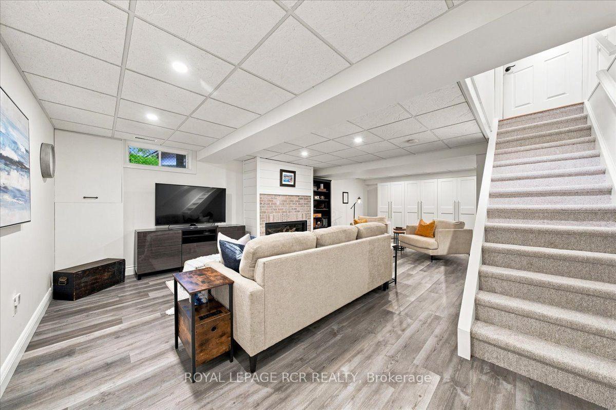 Photo 32 of 215 Oakwood Crescent, Orangeville — HOMEH