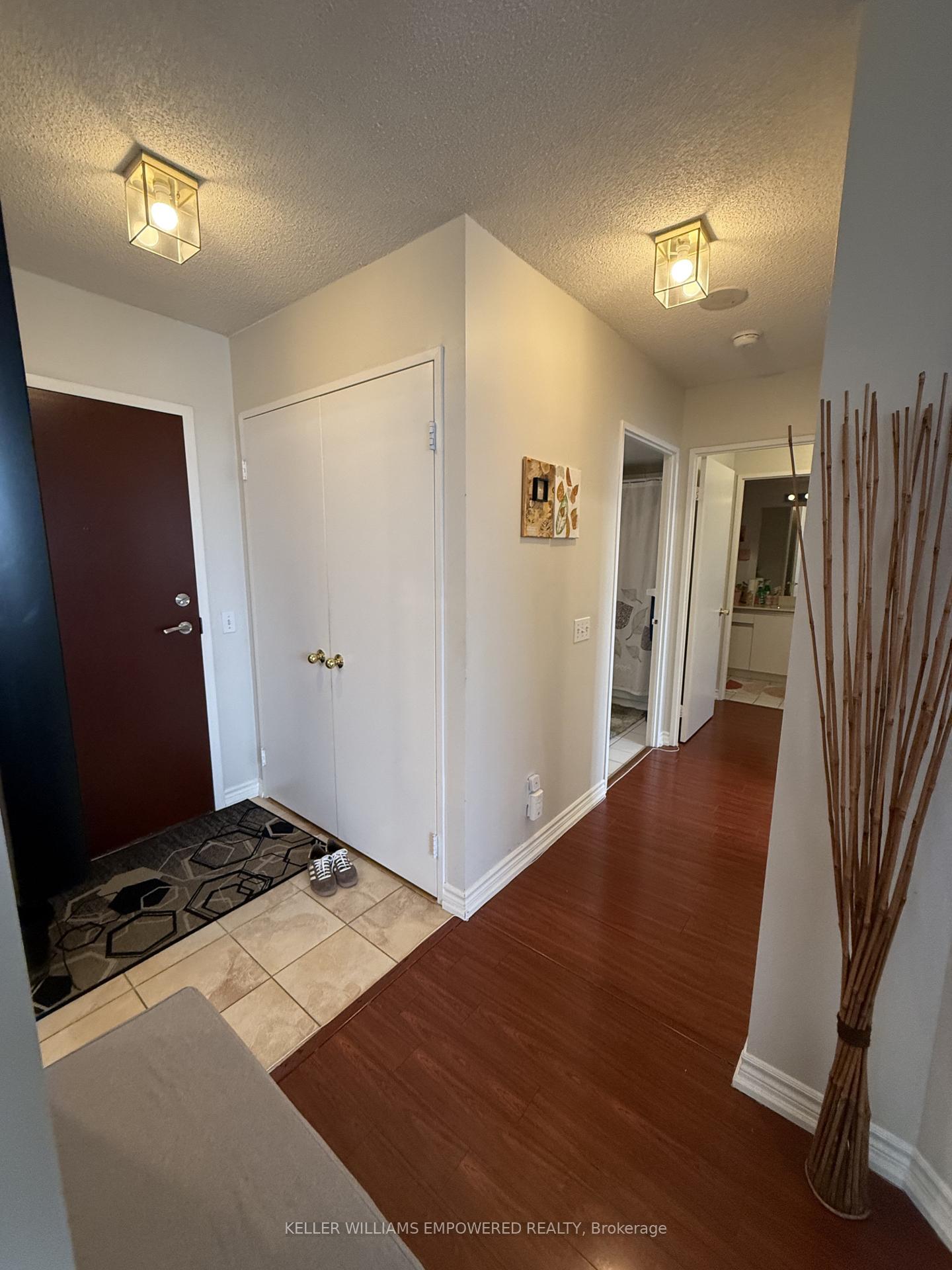 Photo 10 of Unit PH106, 81 Townsgate Drive, Vaughan, Crestwood-Springfarm-Yorkhill — HOMEH