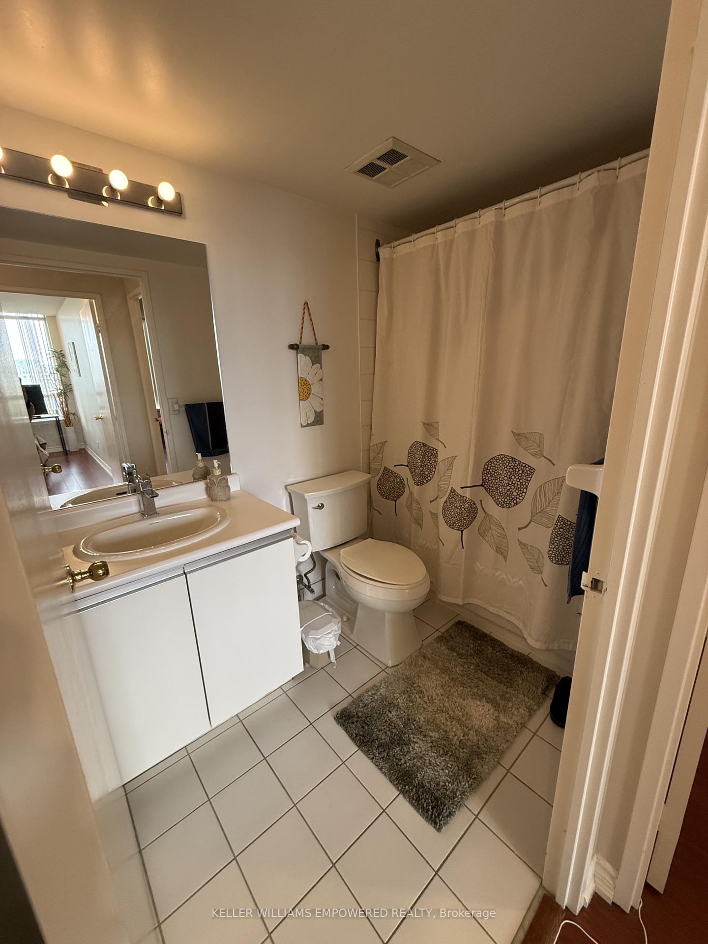 Photo 17 of Unit PH106, 81 Townsgate Drive, Vaughan, Crestwood-Springfarm-Yorkhill — HOMEH