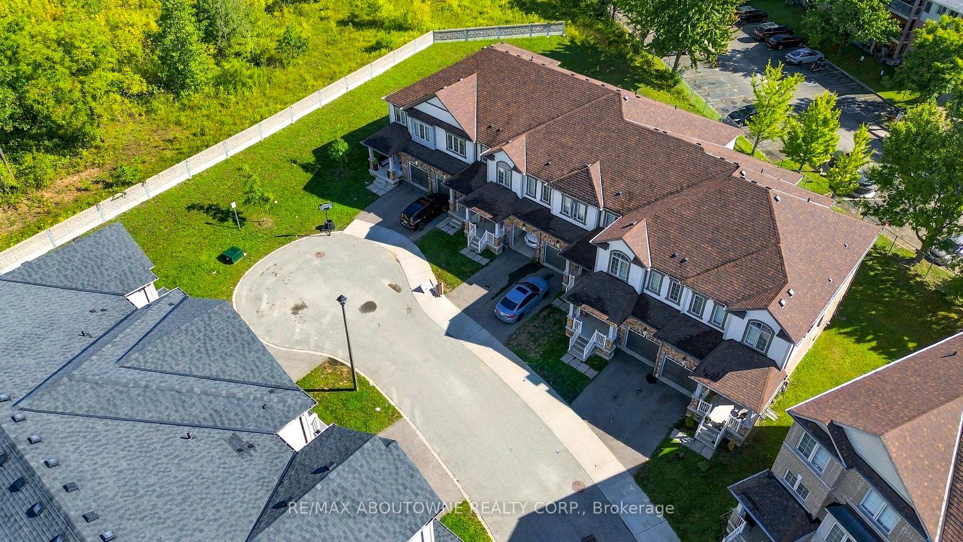 Photo 2 of Unit 10, 420 Linden Drive, Cambridge, Preston Heights — HOMEH
